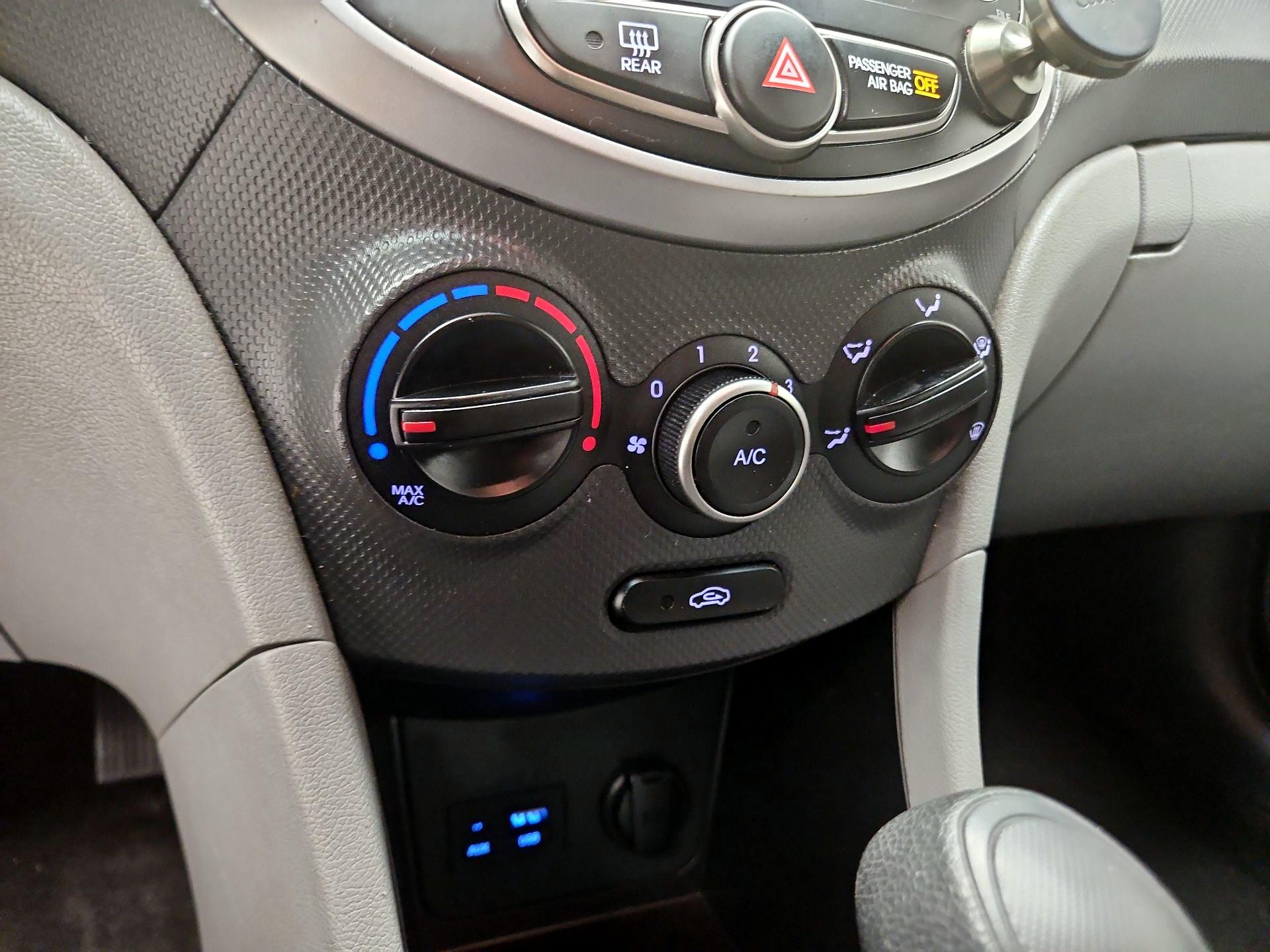 Thumbnail: 2017 Hyundai Accent - 15