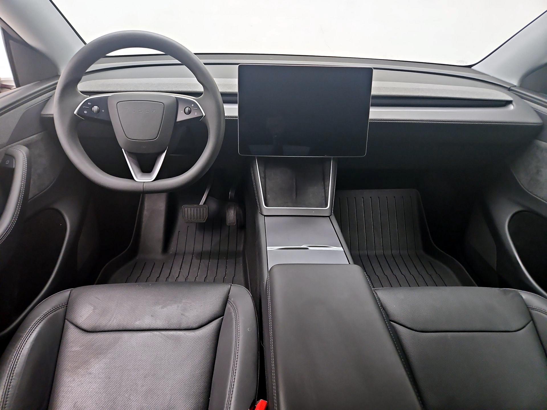 Thumbnail: 2026 Tesla Model Y - 9