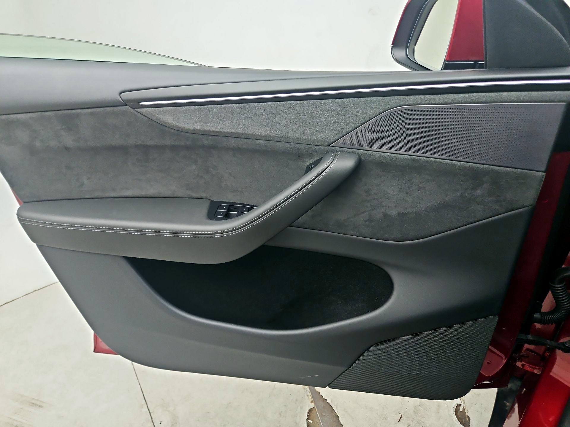 Thumbnail: 2026 Tesla Model Y - 12