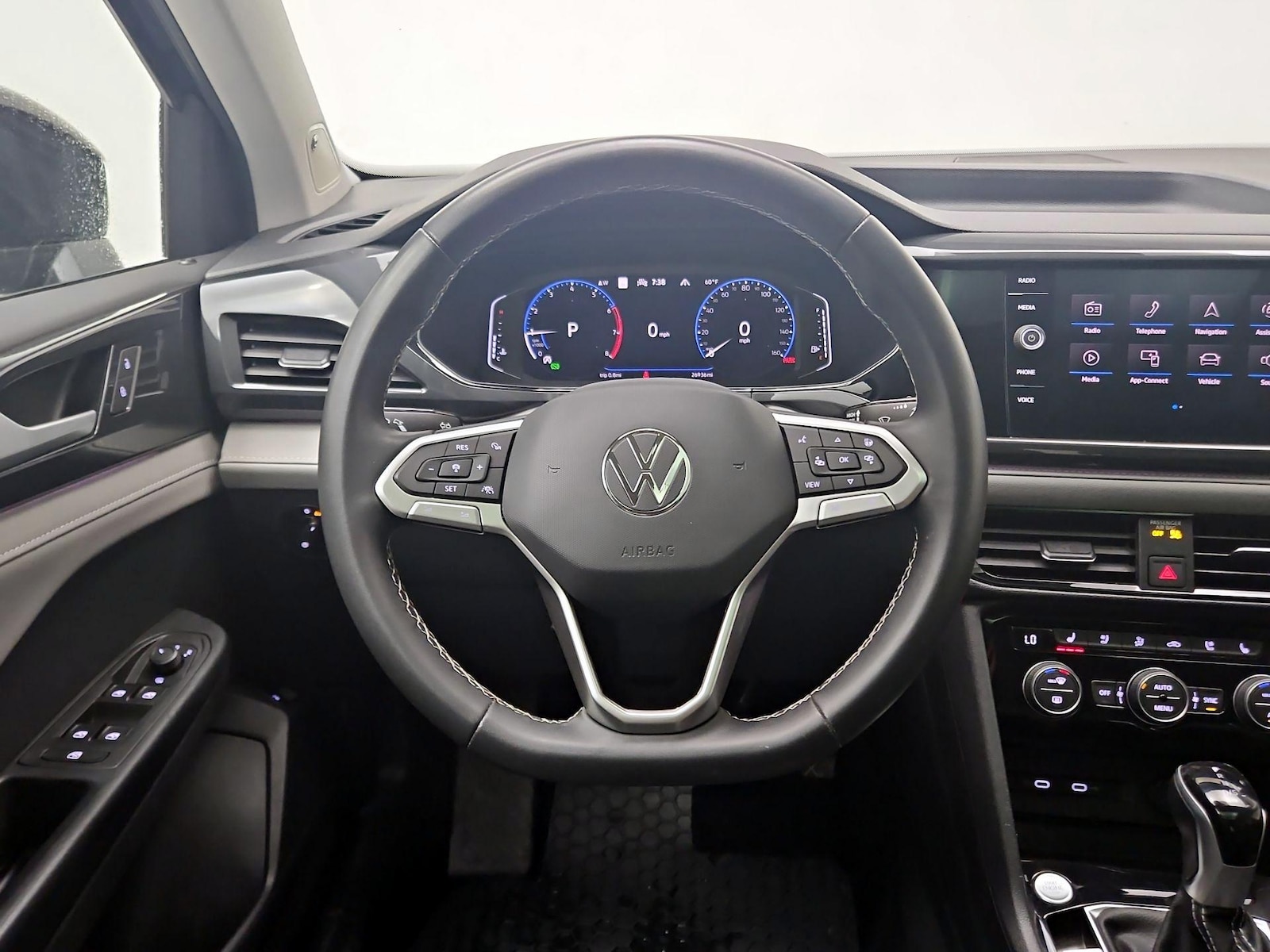 2022 Volkswagen Taos SEL - Photo 11