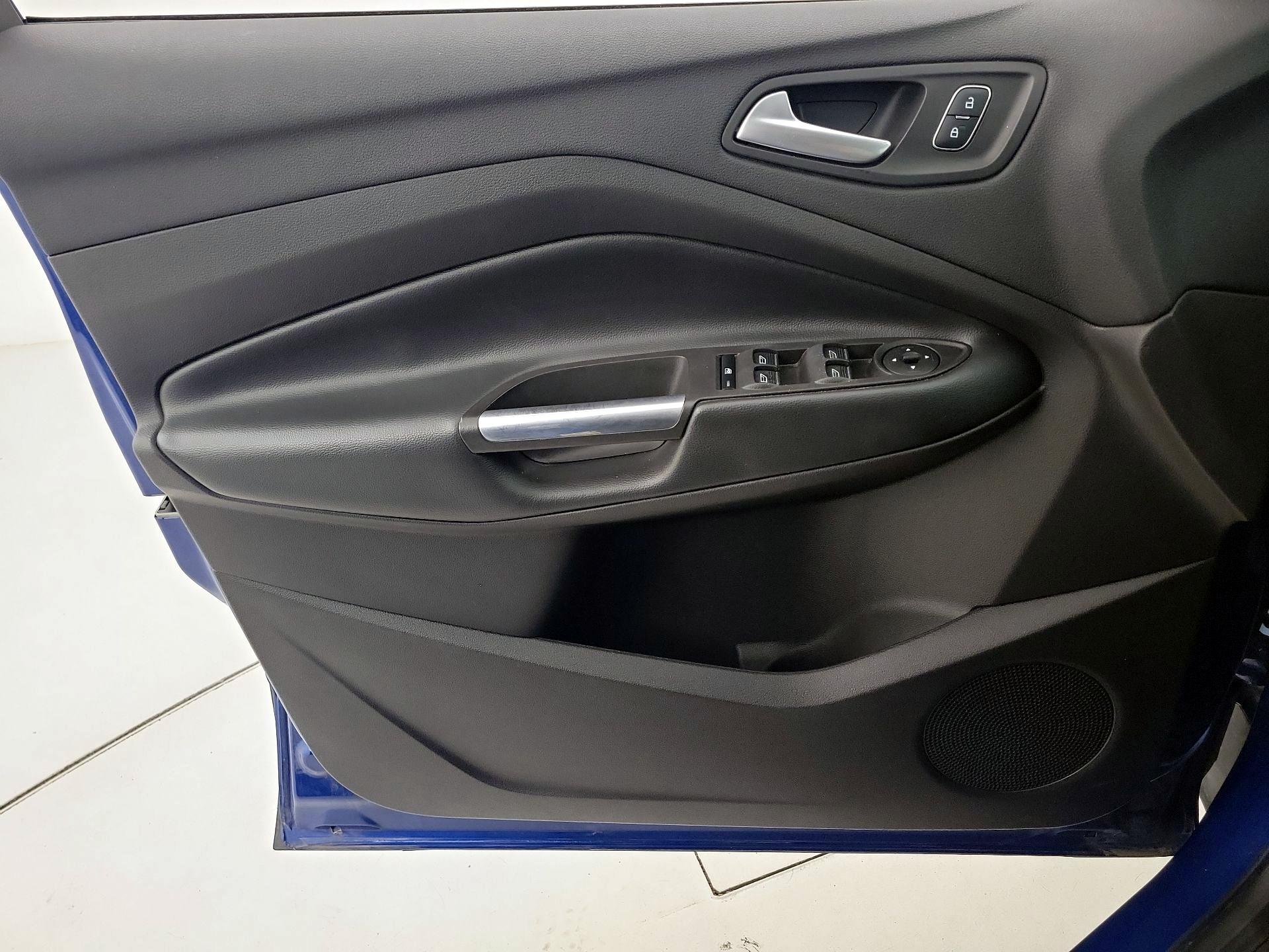 Thumbnail: 2019 Ford Escape - 12