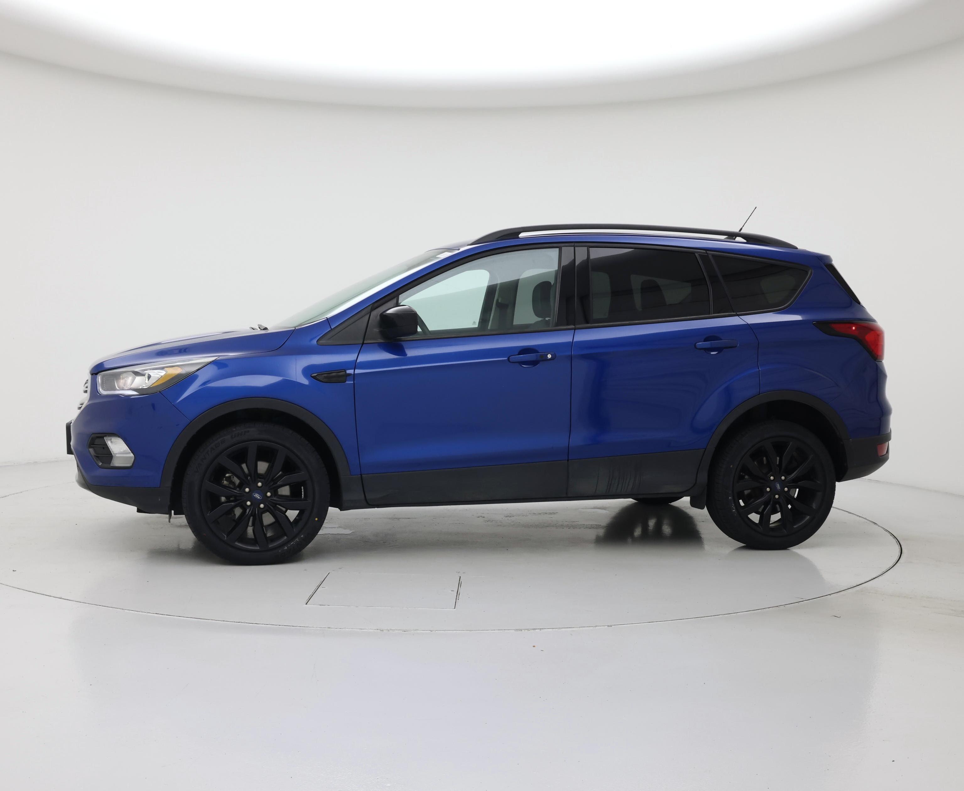 Thumbnail: 2019 Ford Escape - 3