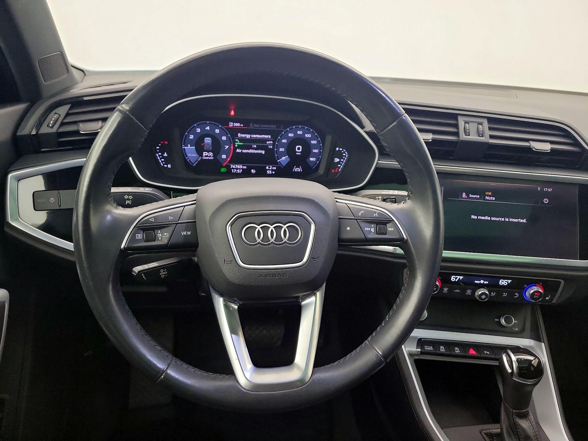 Thumbnail: 2020 Audi Q3 - 10