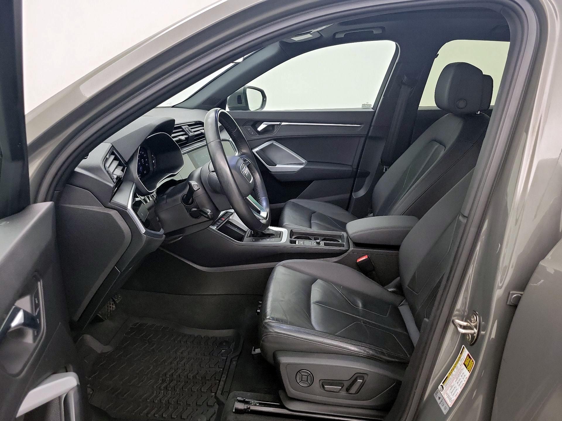 Thumbnail: 2020 Audi Q3 - 11