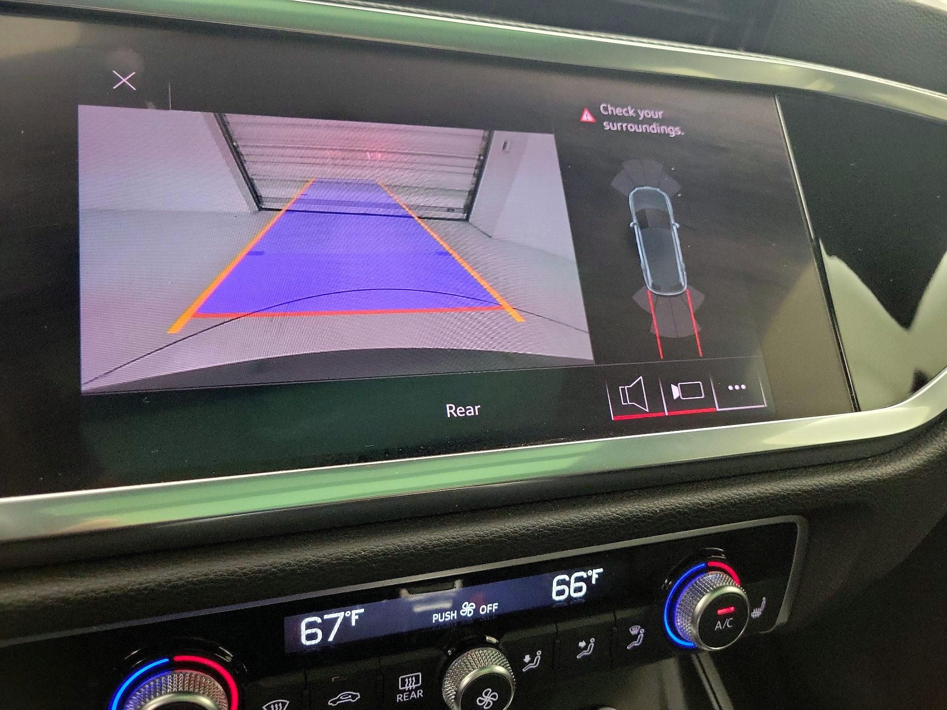 Thumbnail: 2020 Audi Q3 - 14
