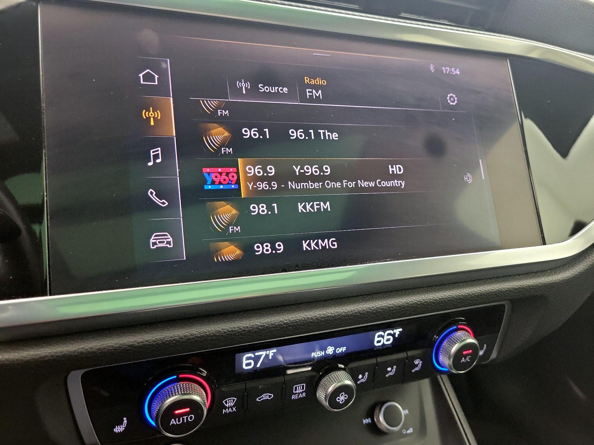 Thumbnail: 2020 Audi Q3 - 15