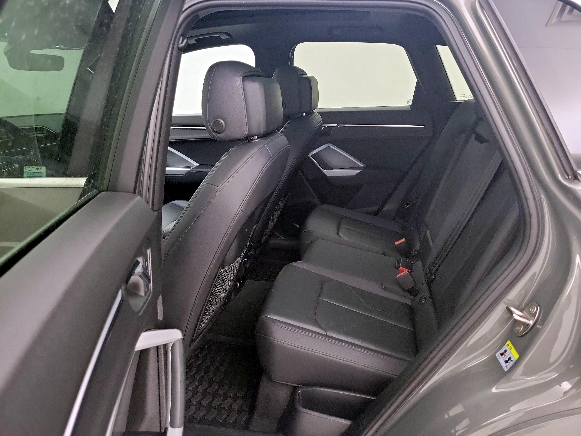 Thumbnail: 2020 Audi Q3 - 20