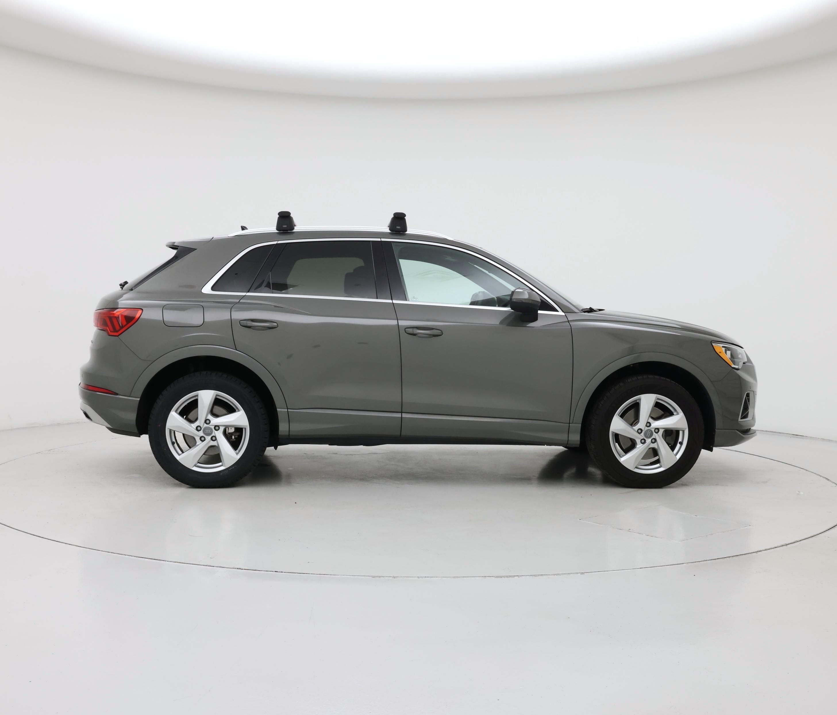Thumbnail: 2020 Audi Q3 - 7