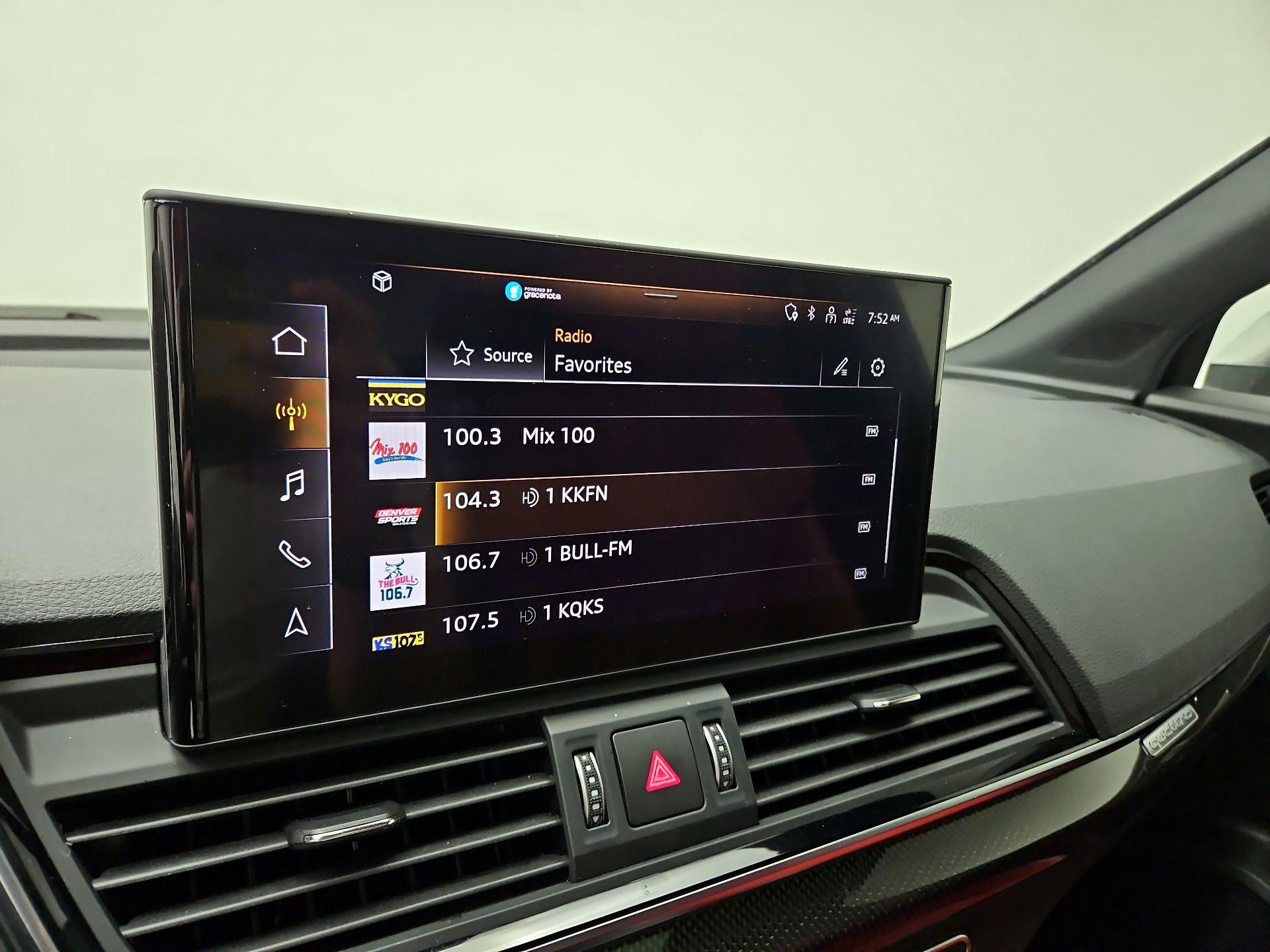 Thumbnail: 2021 Audi SQ5 - 16