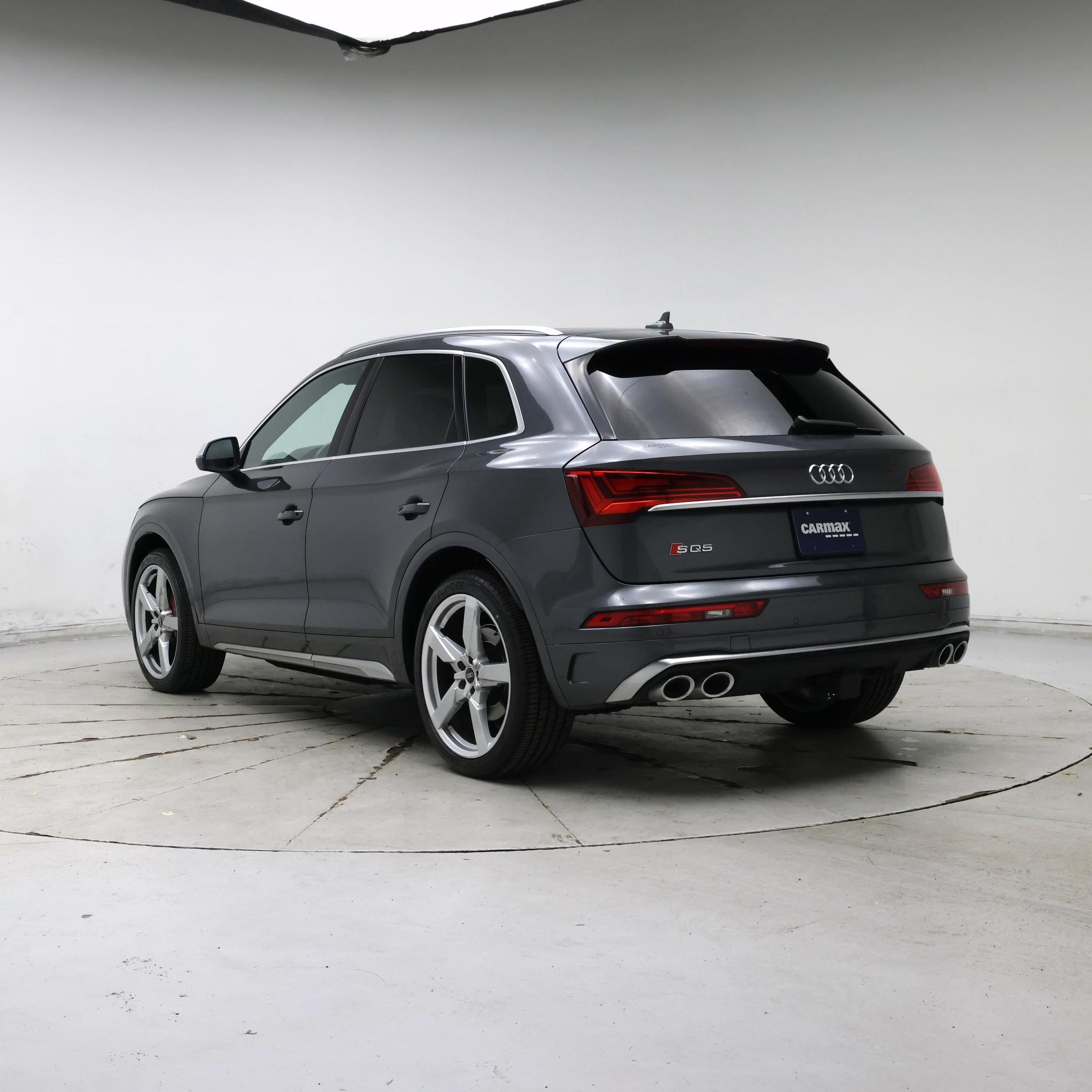 Thumbnail: 2021 Audi SQ5 - 2