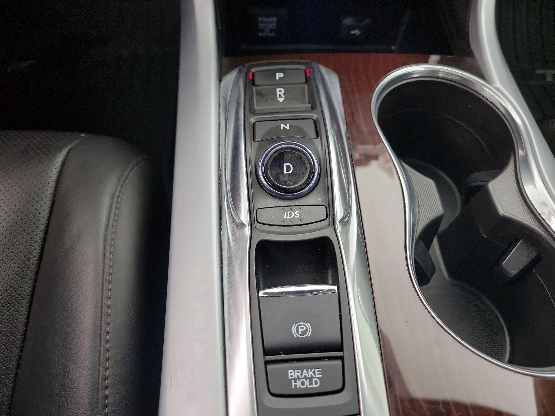Thumbnail: 2015 Acura TLX - 17