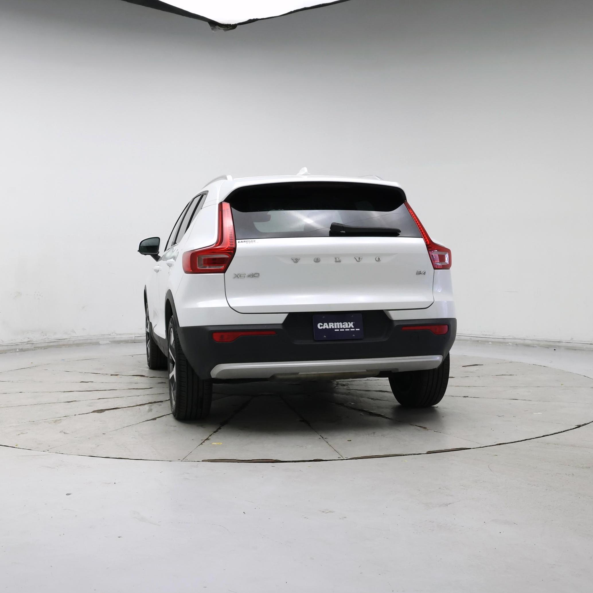 Thumbnail: 2023 Volvo XC40 - 6