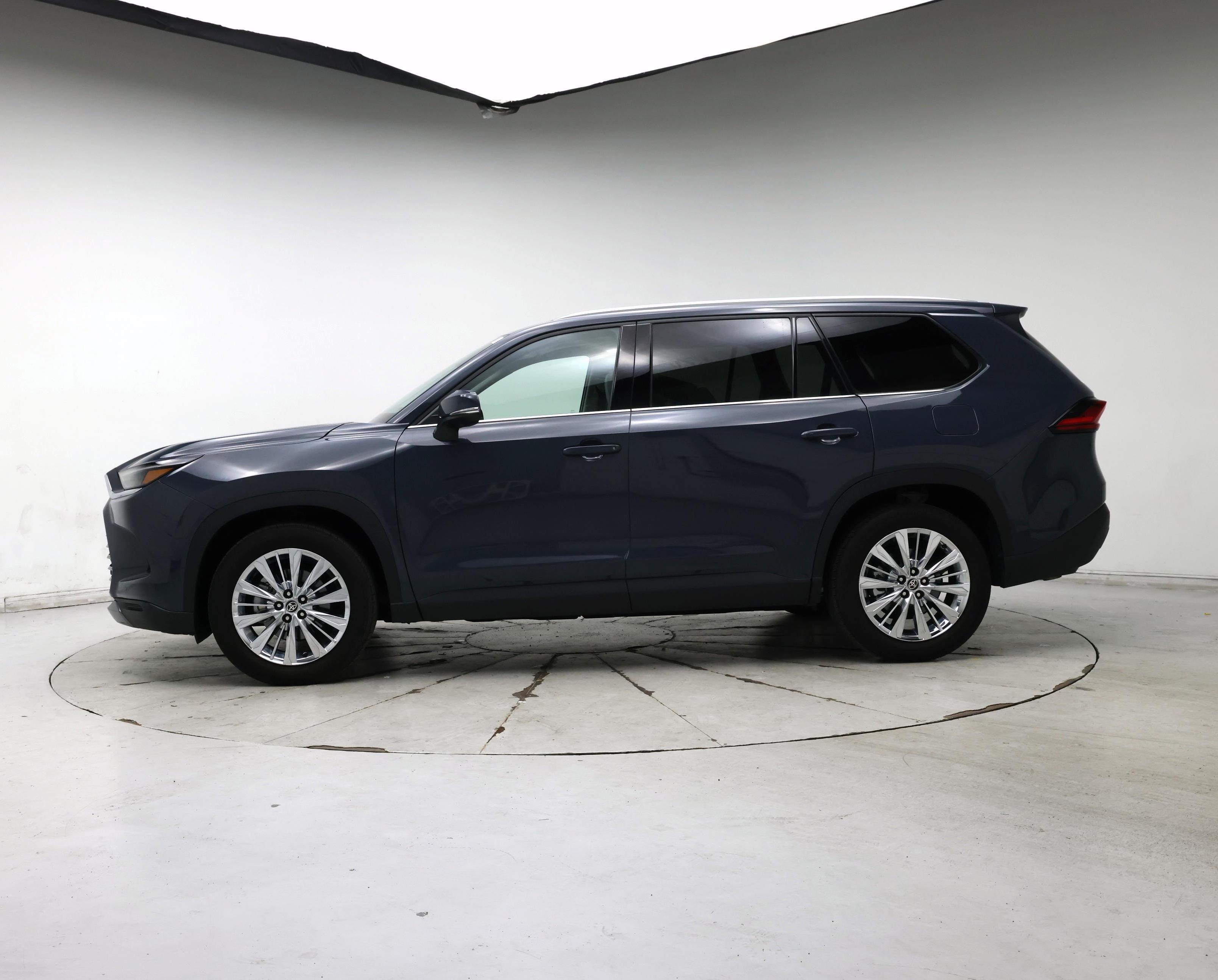 Thumbnail: 2024 Toyota Grand Highlander - 3