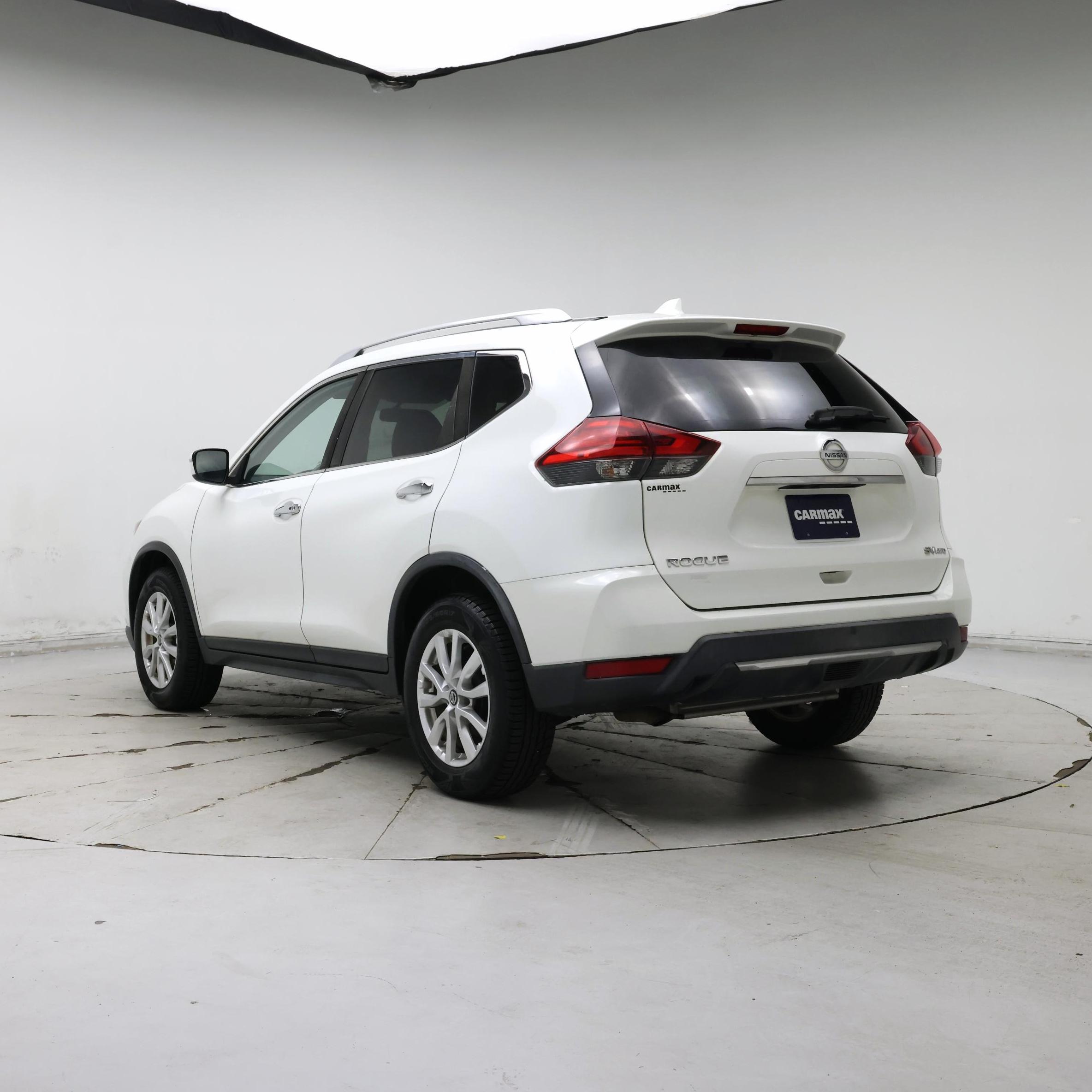 Thumbnail: 2017 Nissan Rogue - 2