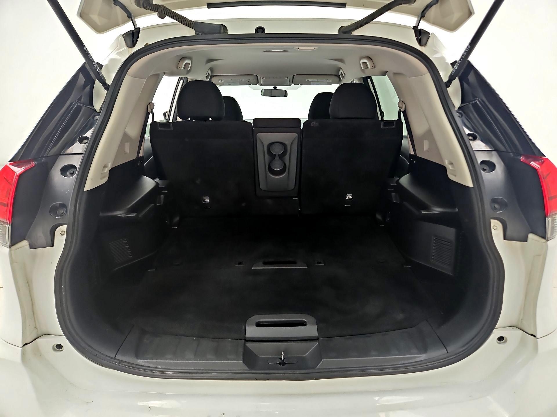 Thumbnail: 2017 Nissan Rogue - 20