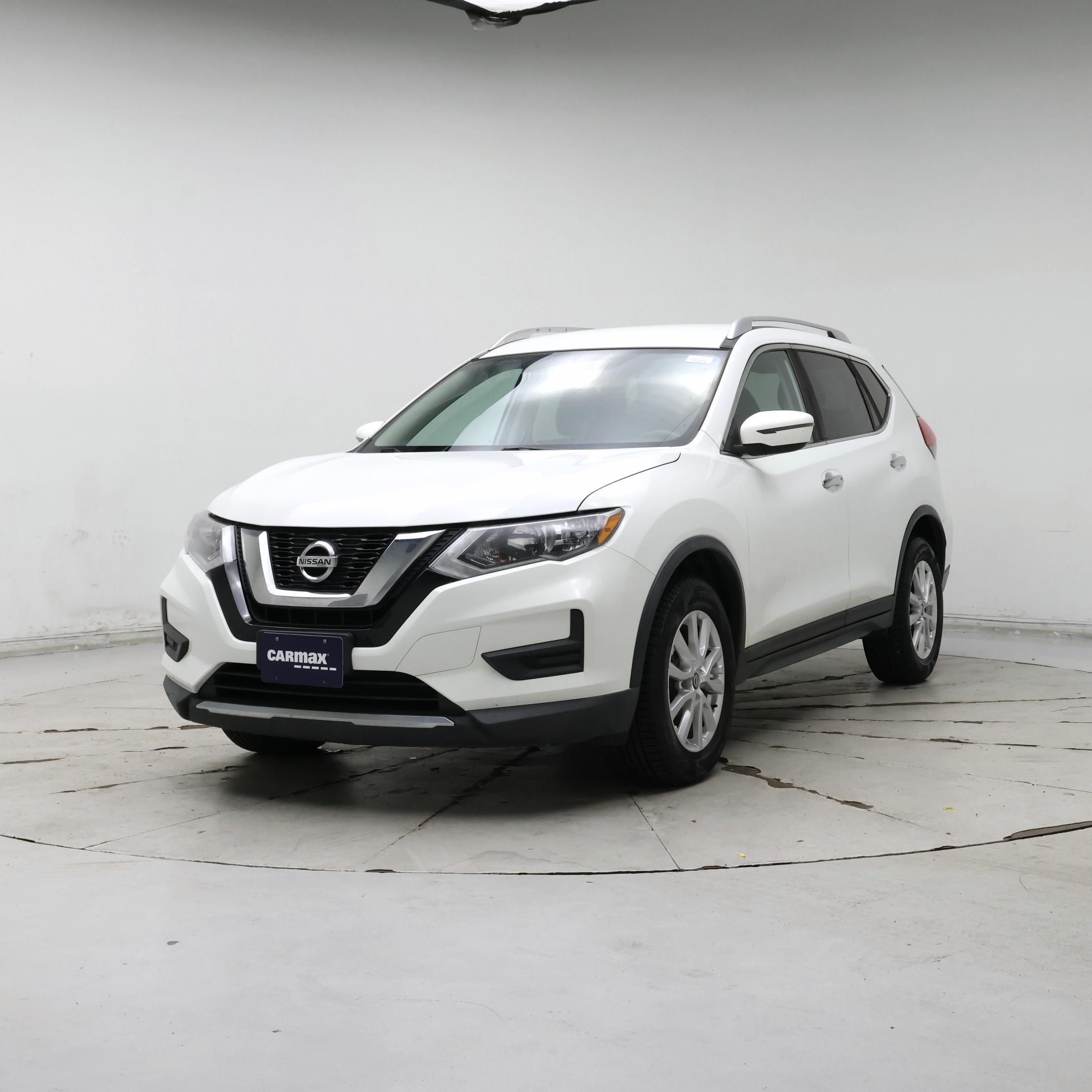Thumbnail: 2017 Nissan Rogue - 4