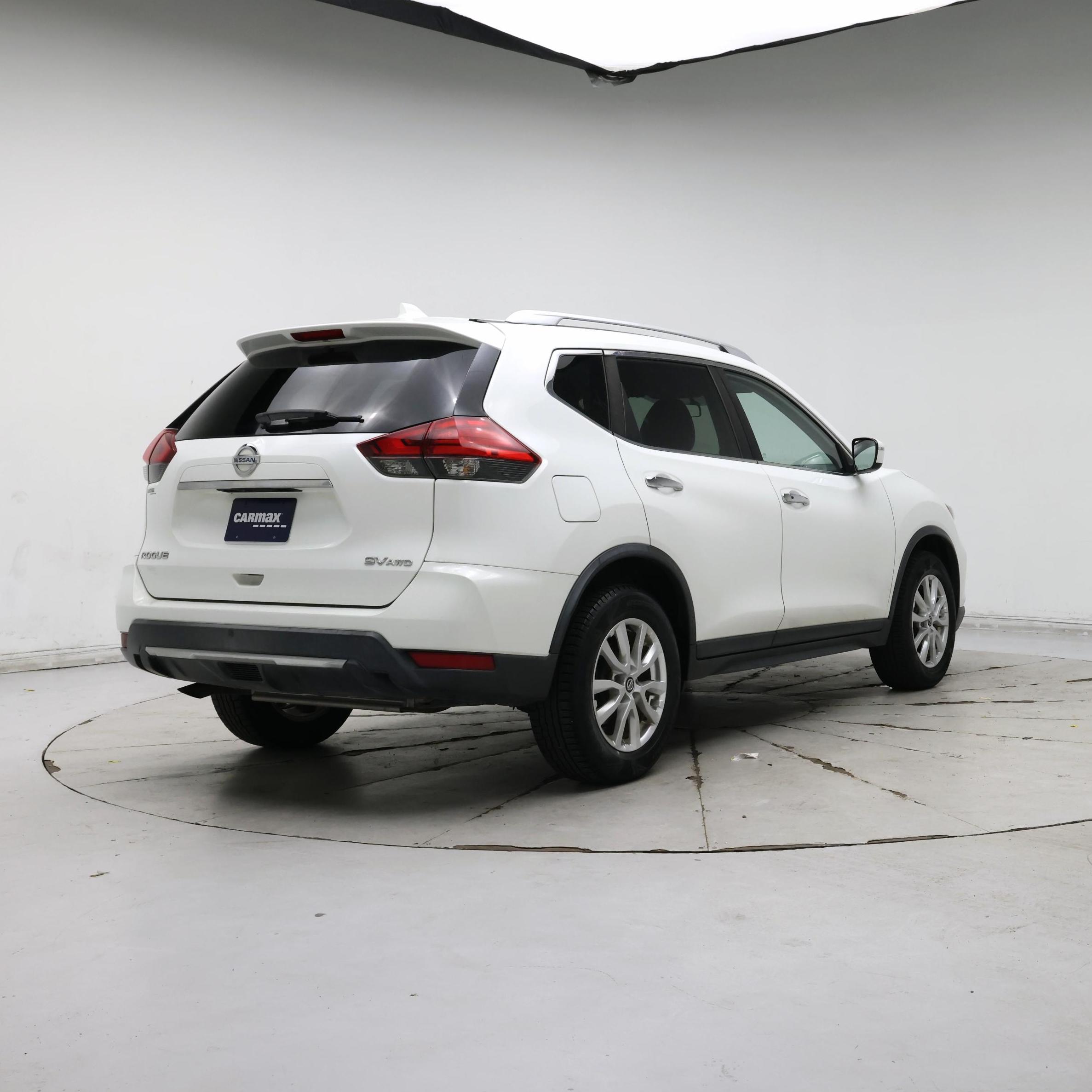 Thumbnail: 2017 Nissan Rogue - 8