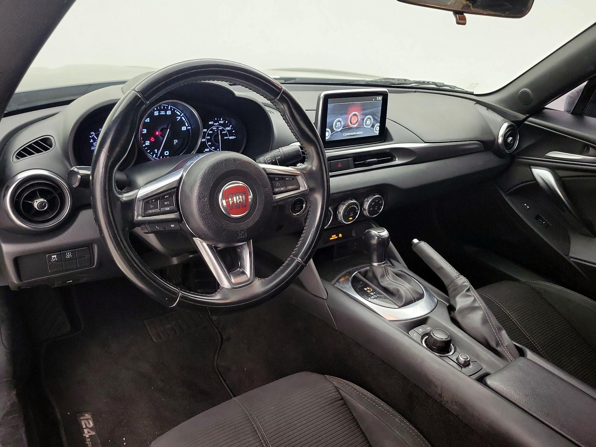 Thumbnail: 2019 Fiat 124 Spider - 9