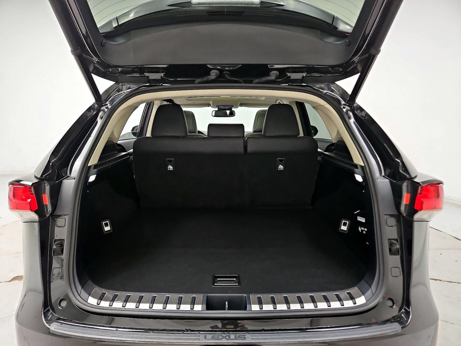 2020 Lexus NX 300 - Photo 22