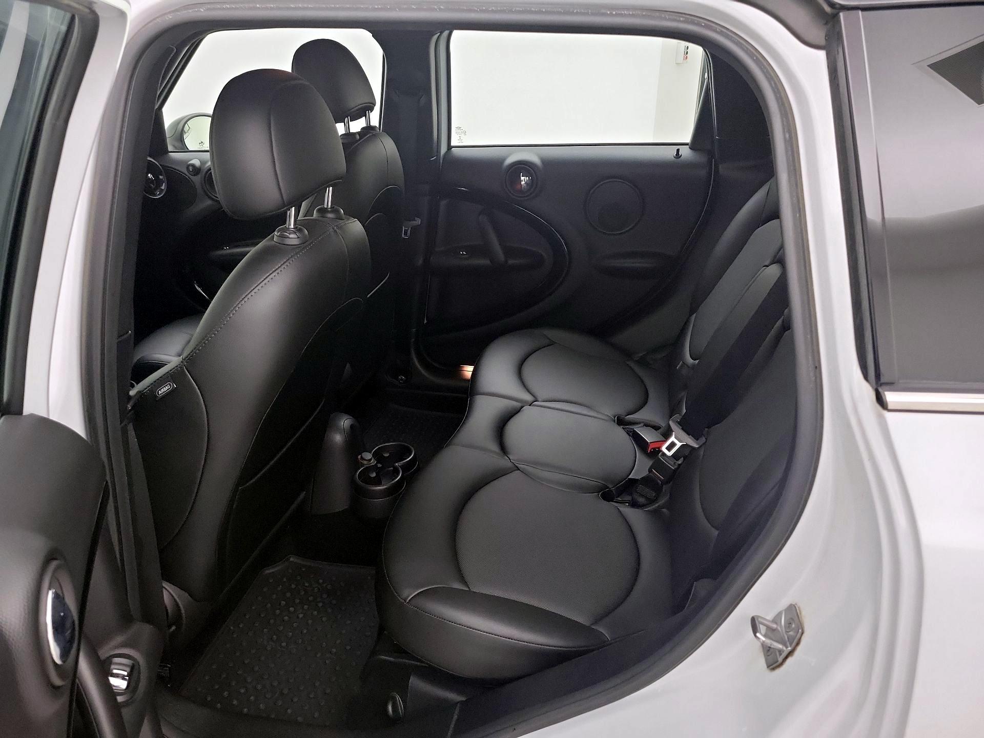 Thumbnail: 2016 MINI Cooper Countryman - 17