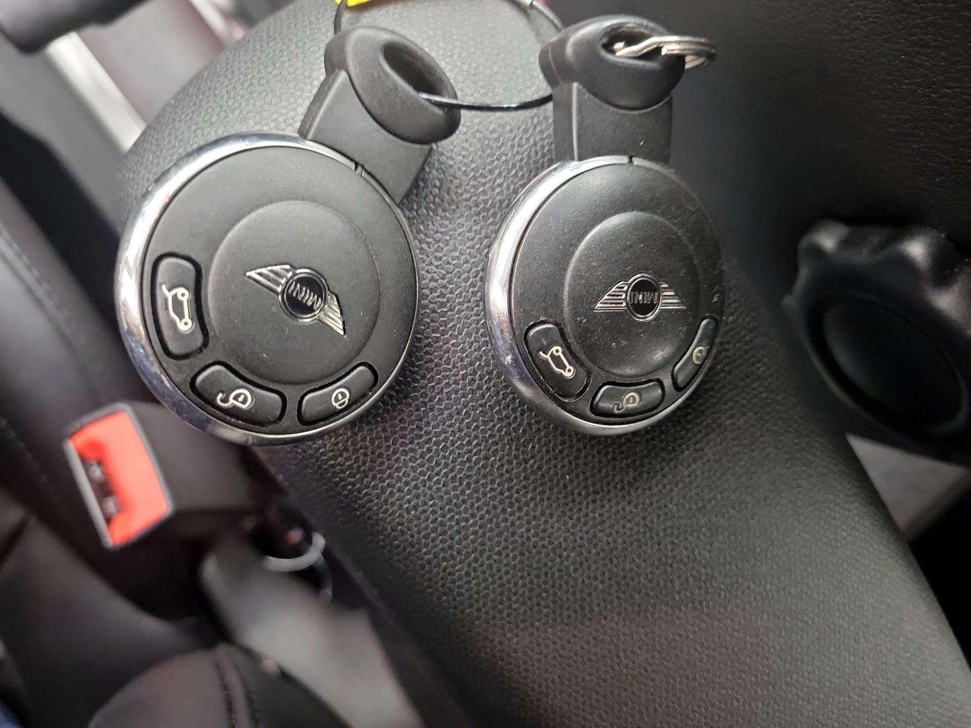 Thumbnail: 2016 MINI Cooper Countryman - 20