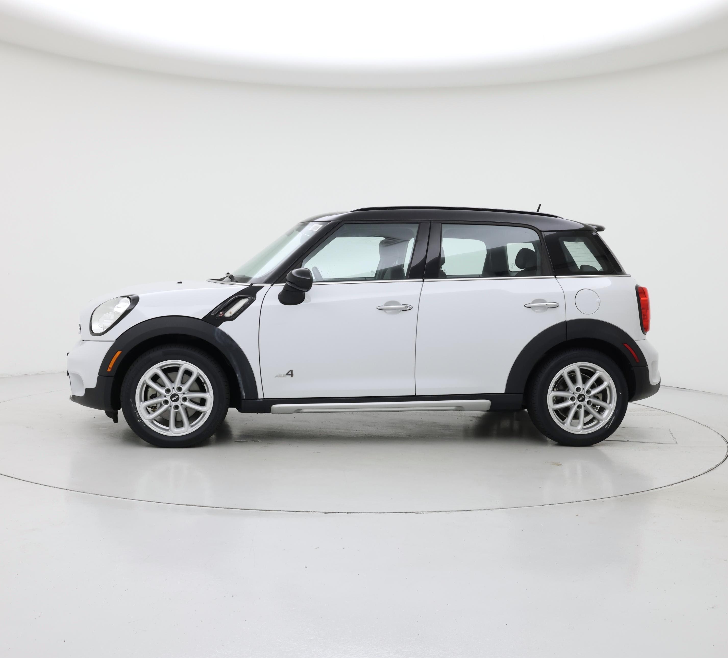 Thumbnail: 2016 MINI Cooper Countryman - 3