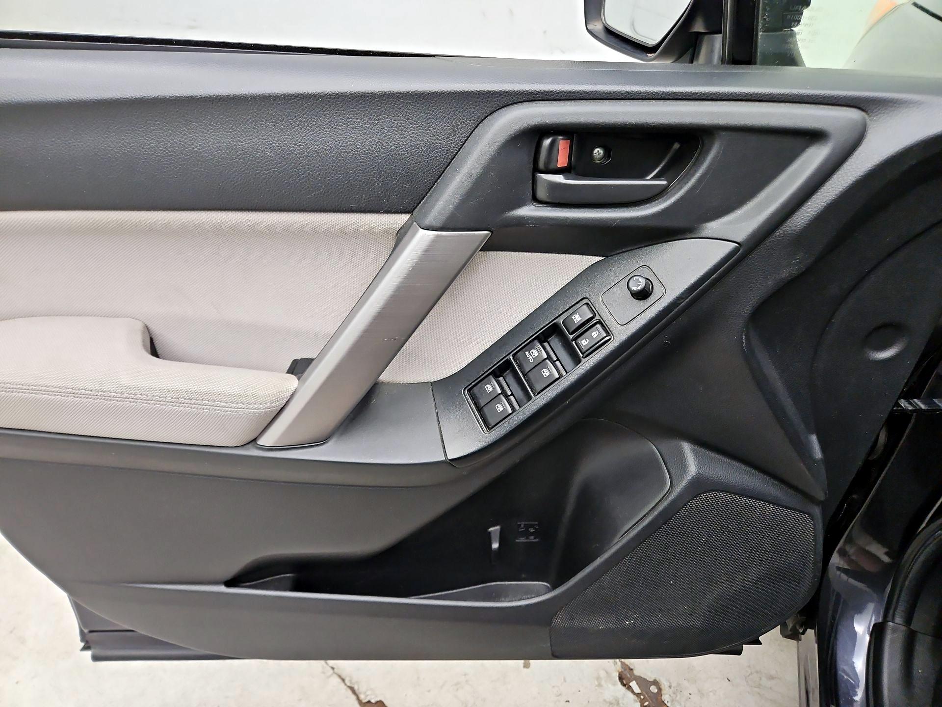 Thumbnail: 2015 Subaru Forester - 12