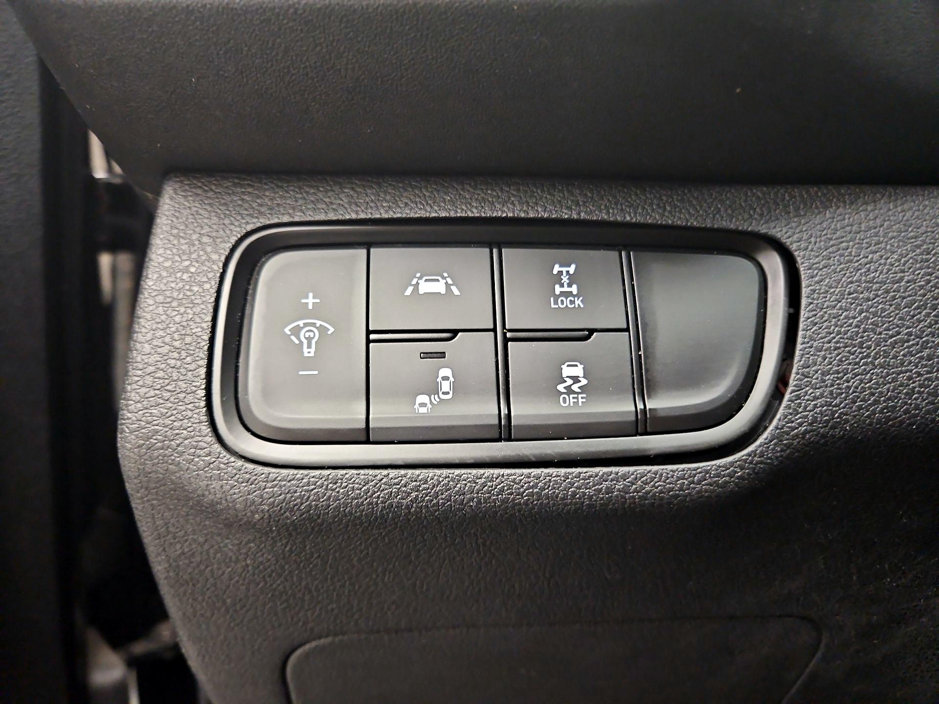 Thumbnail: 2019 Hyundai Santa Fe - 11