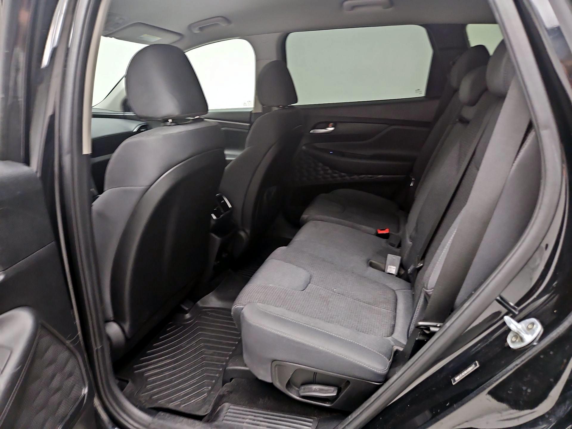 Thumbnail: 2019 Hyundai Santa Fe - 17