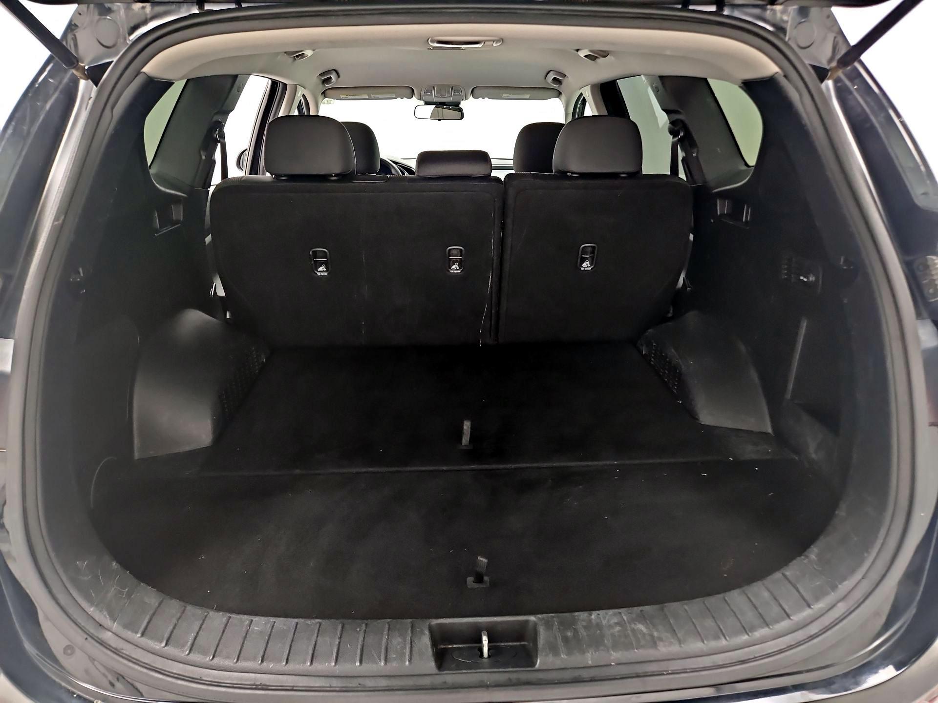 Thumbnail: 2019 Hyundai Santa Fe - 18