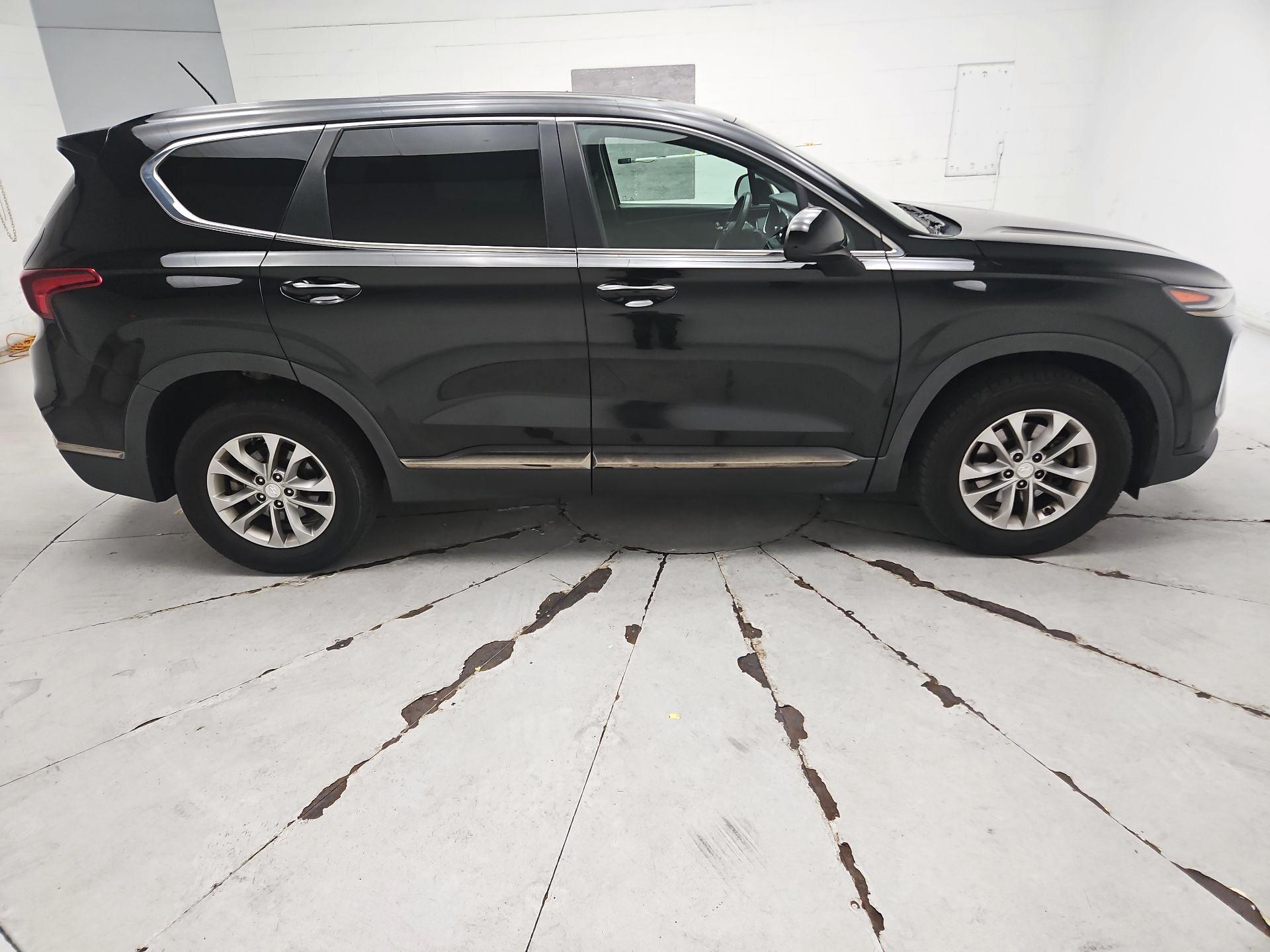 Thumbnail: 2019 Hyundai Santa Fe - 4