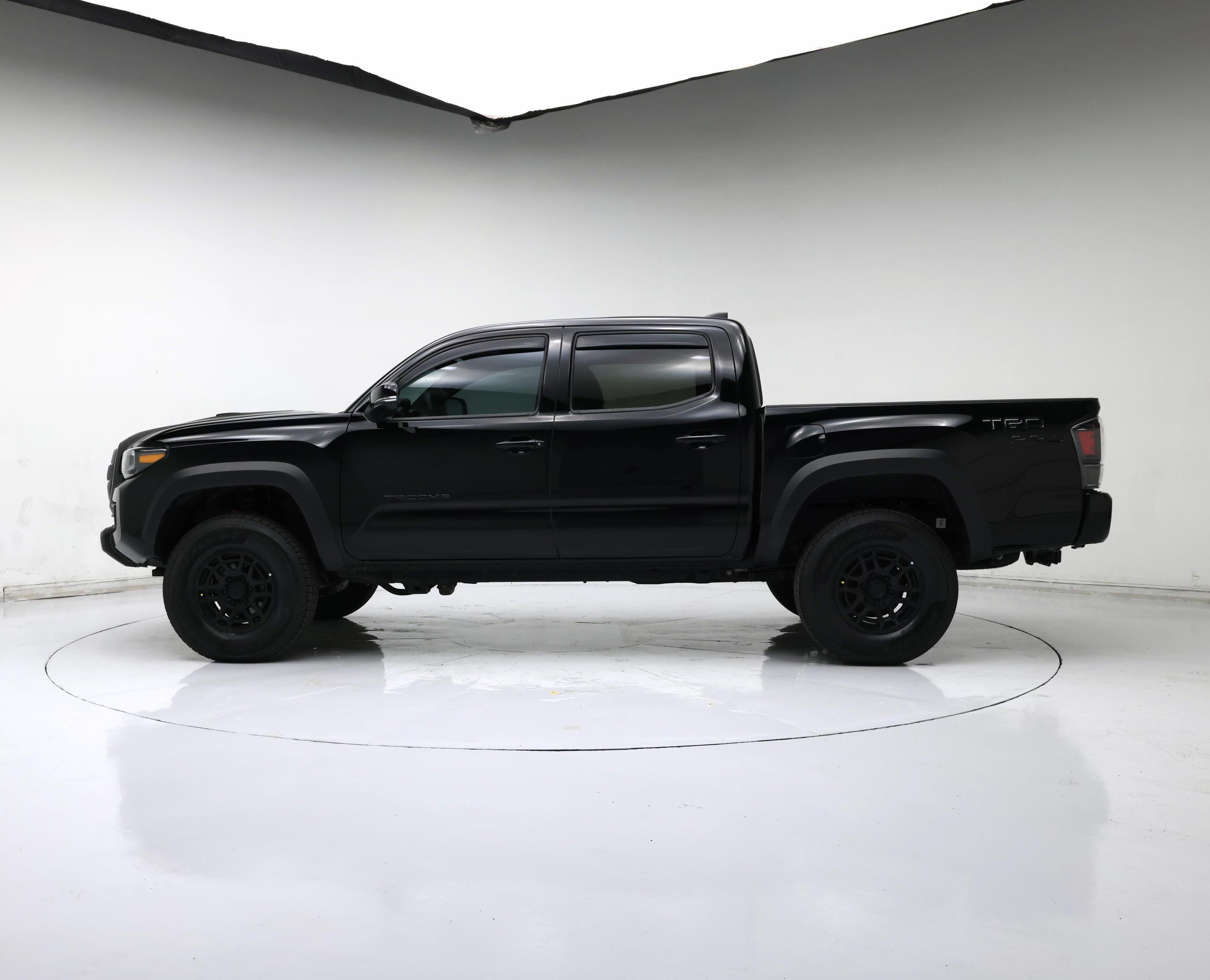 Thumbnail: 2023 Toyota Tacoma - 3