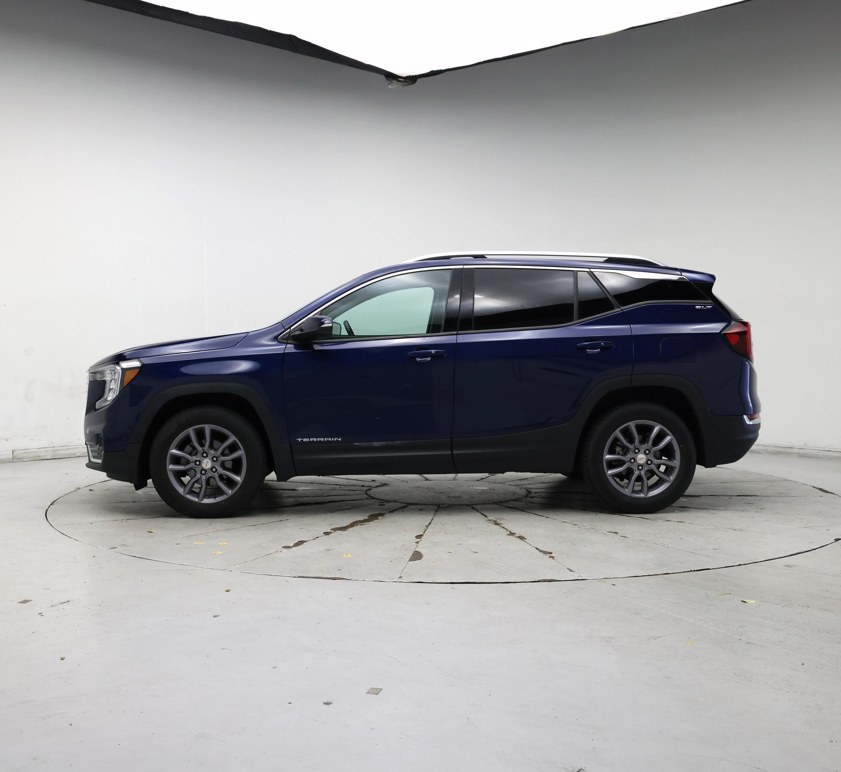 Thumbnail: 2023 GMC Terrain - 3