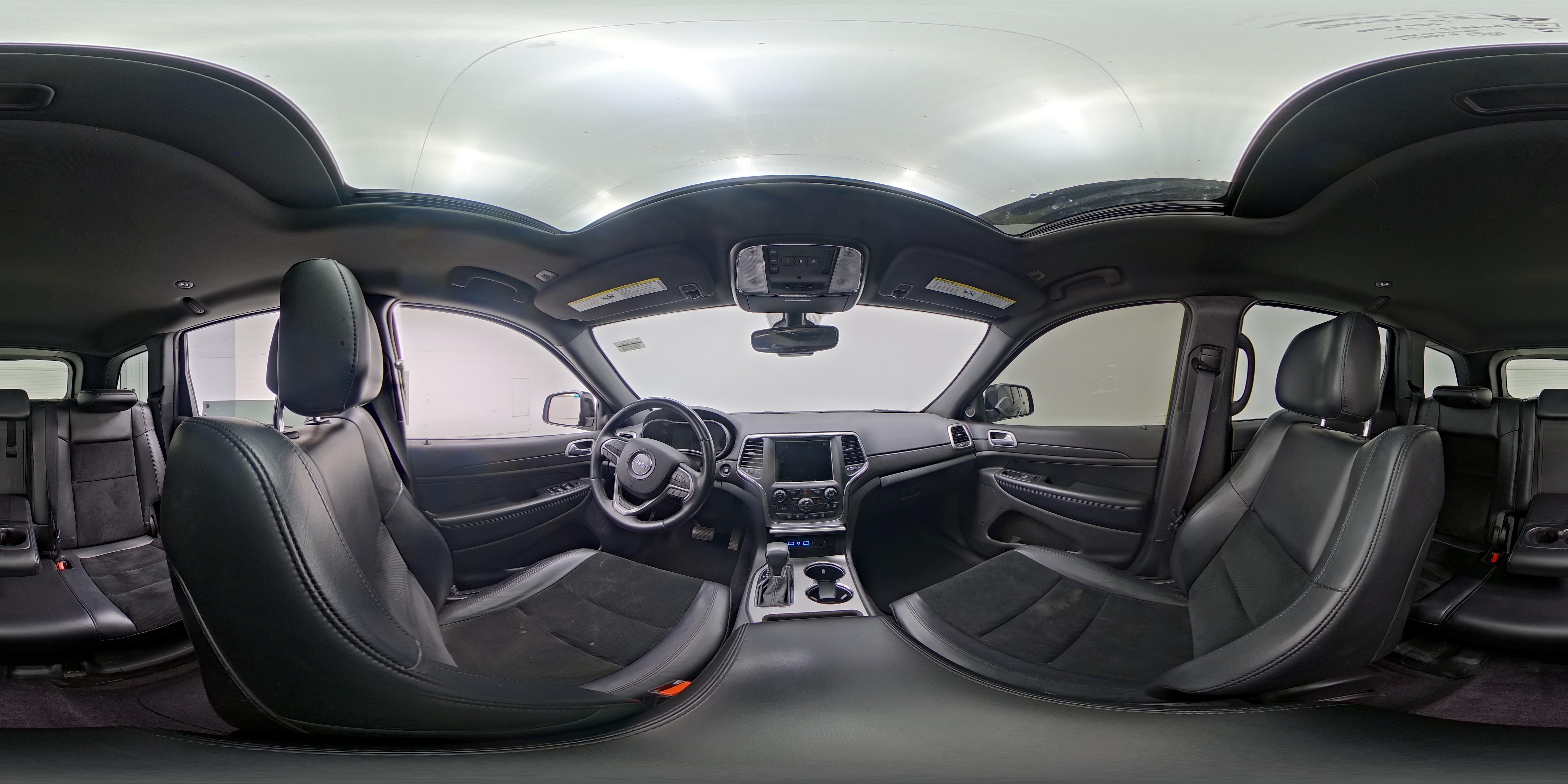 2018 Jeep Grand Cherokee Altitude - Photo 25