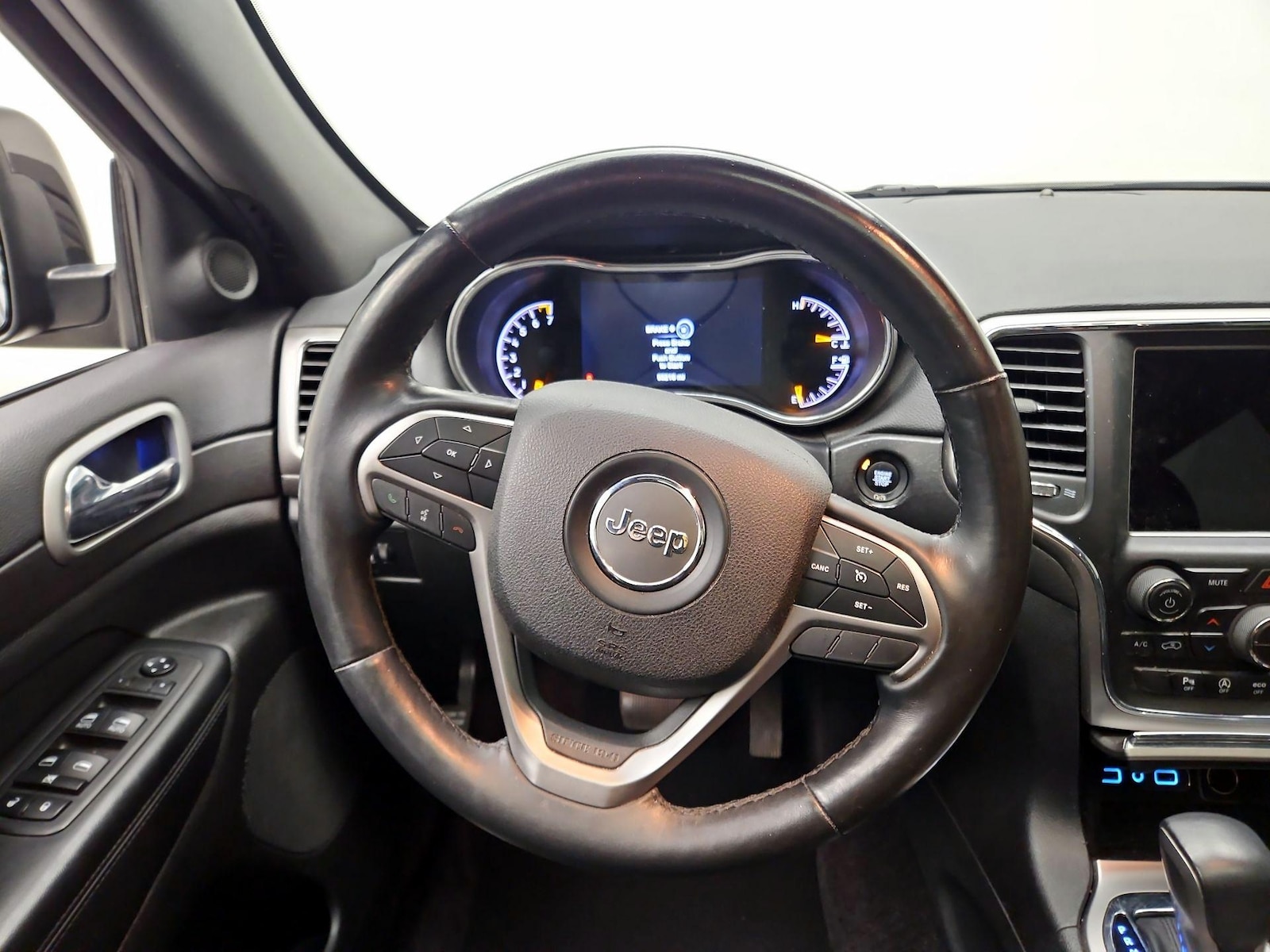 2018 Jeep Grand Cherokee Altitude - Photo 11