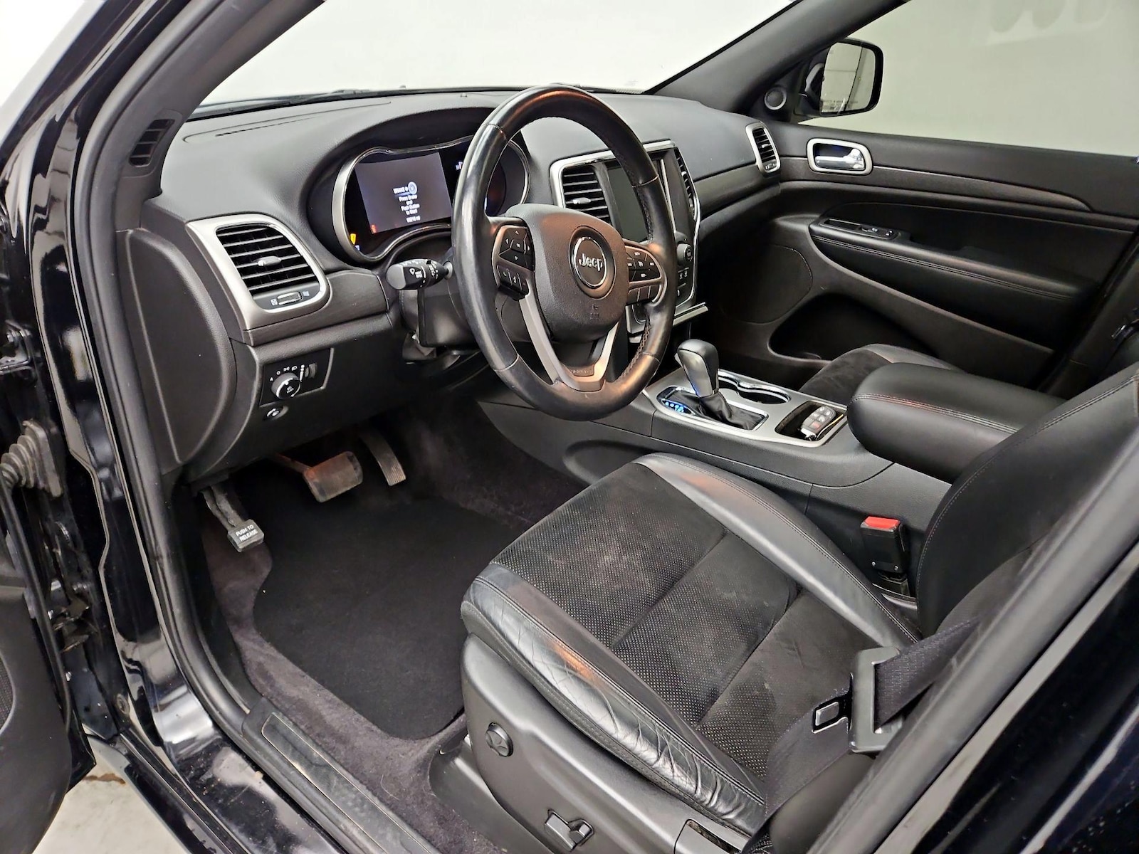 2018 Jeep Grand Cherokee Altitude - Photo 12