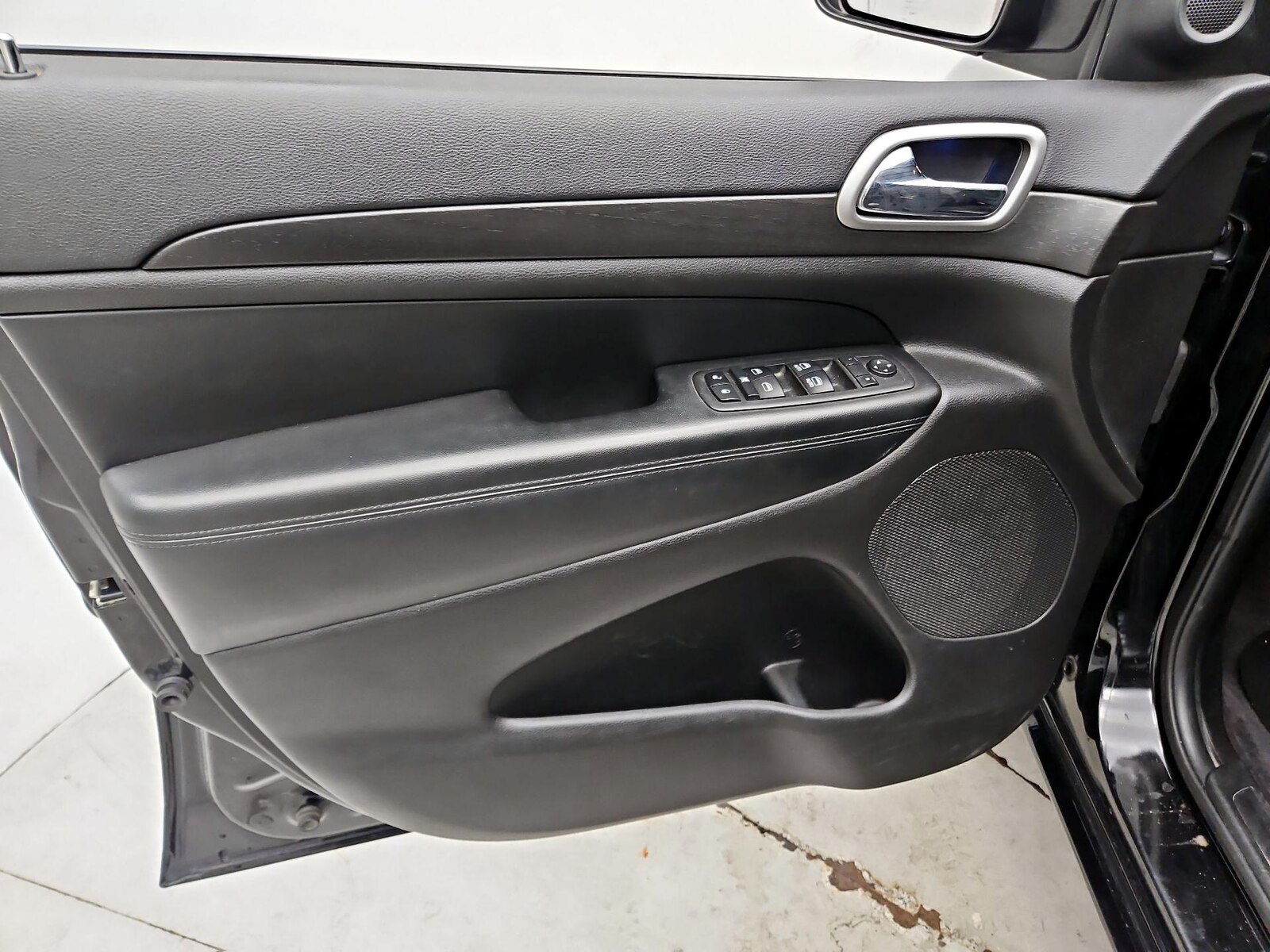2018 Jeep Grand Cherokee Altitude - Photo 13