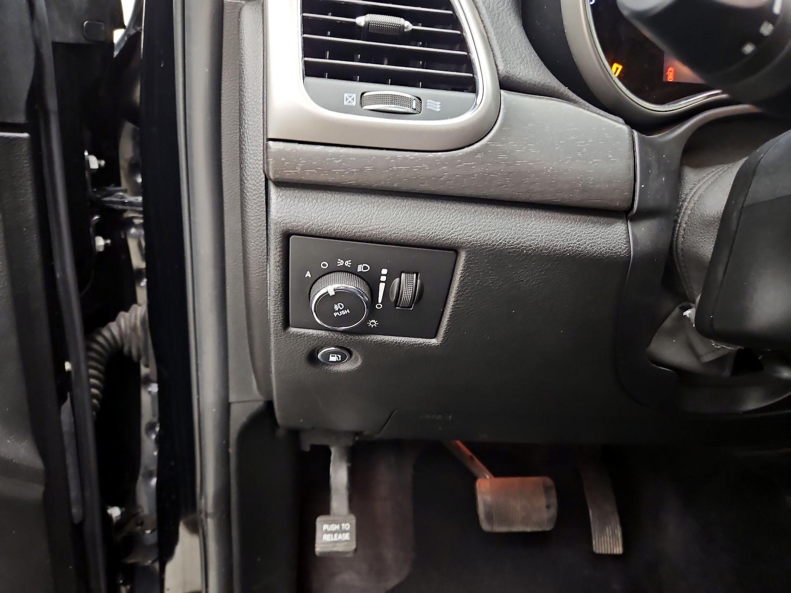 2018 Jeep Grand Cherokee Altitude - Photo 14