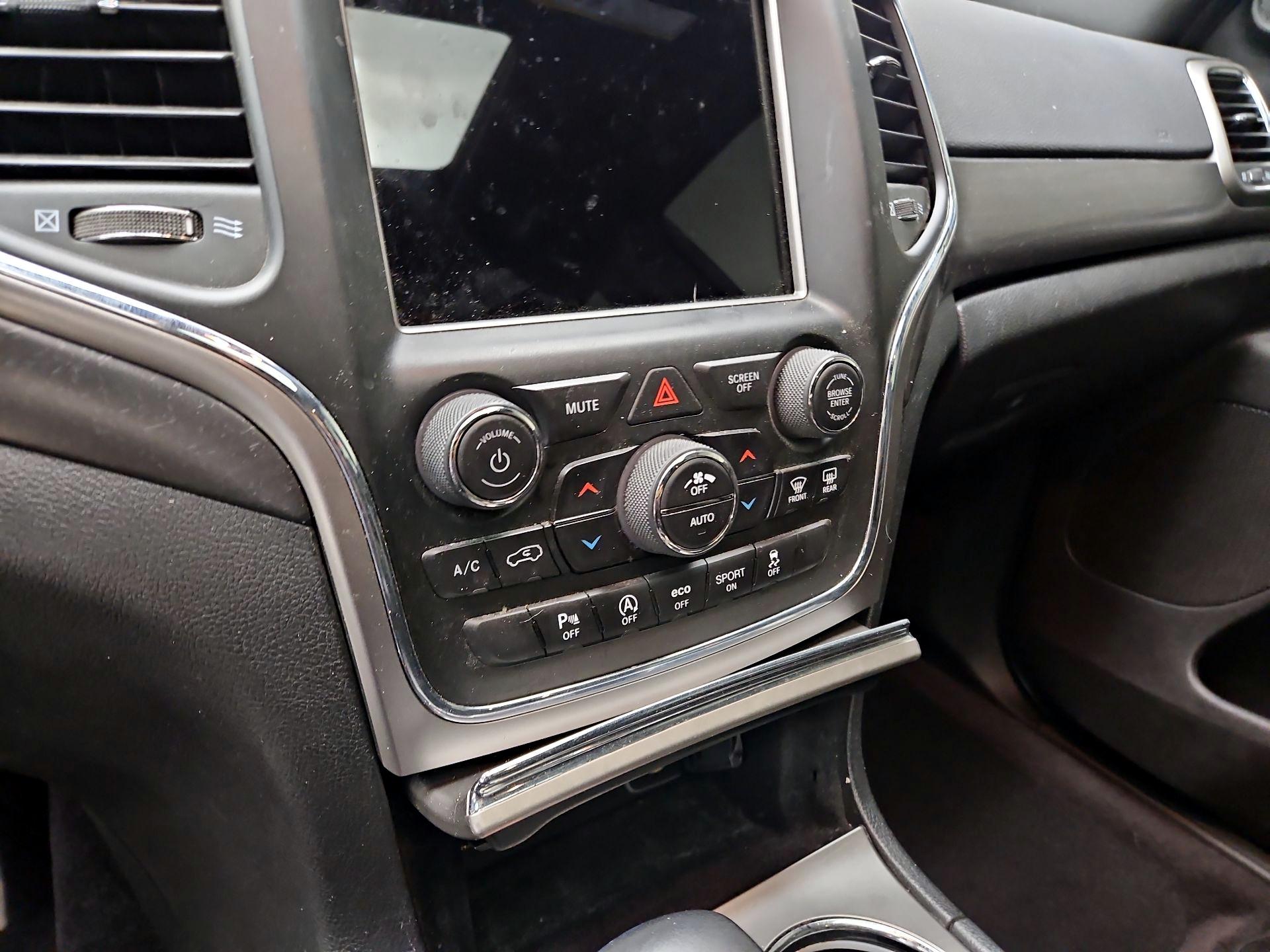 Thumbnail: 2018 Jeep Grand Cherokee - 17
