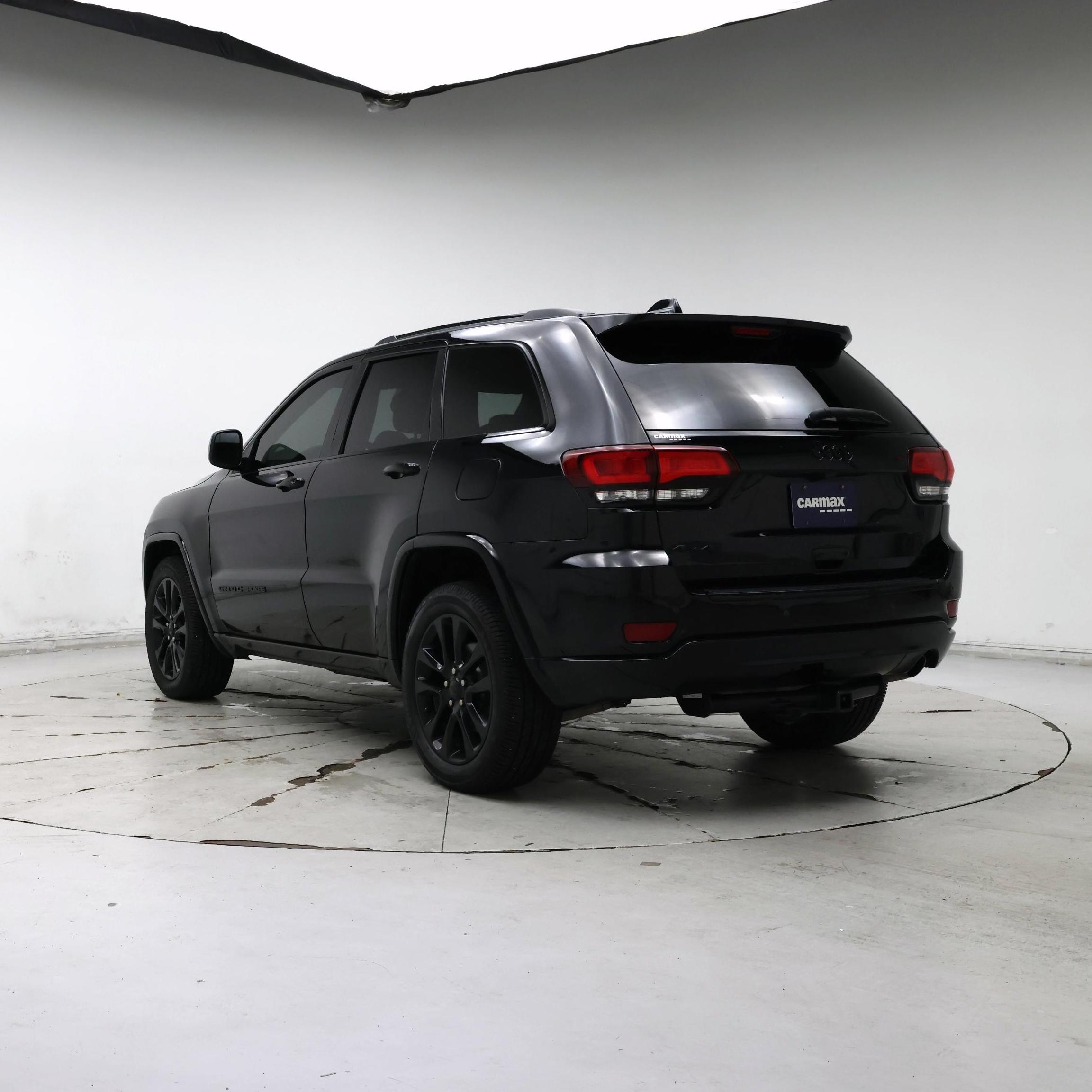 Thumbnail: 2018 Jeep Grand Cherokee - 2
