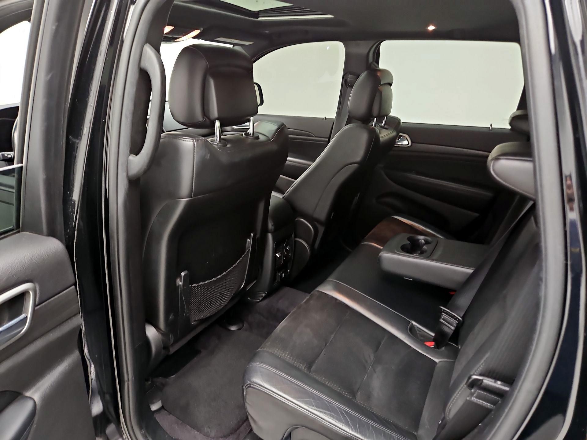 Thumbnail: 2018 Jeep Grand Cherokee - 20