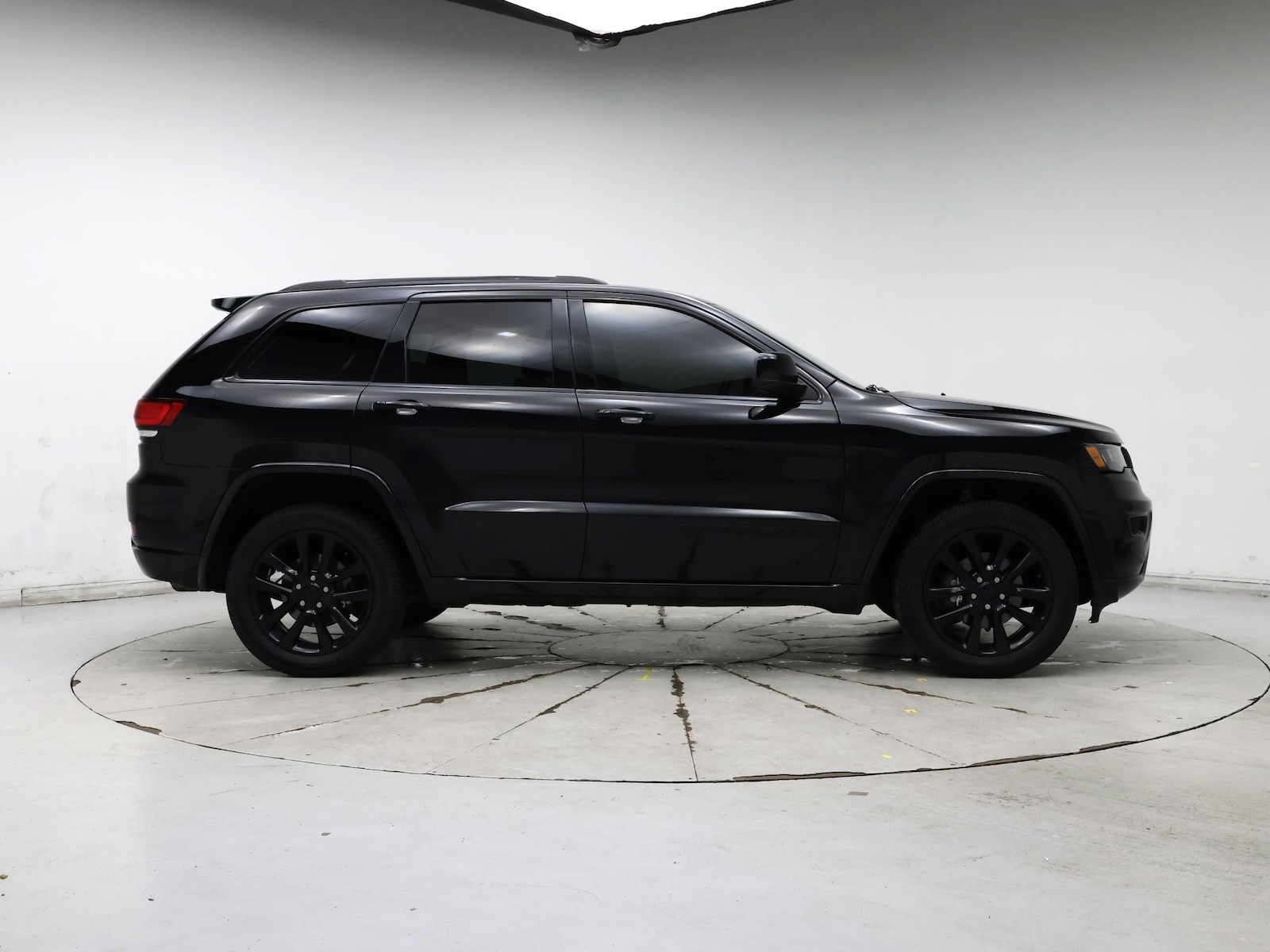 2018 Jeep Grand Cherokee Altitude - Photo 8
