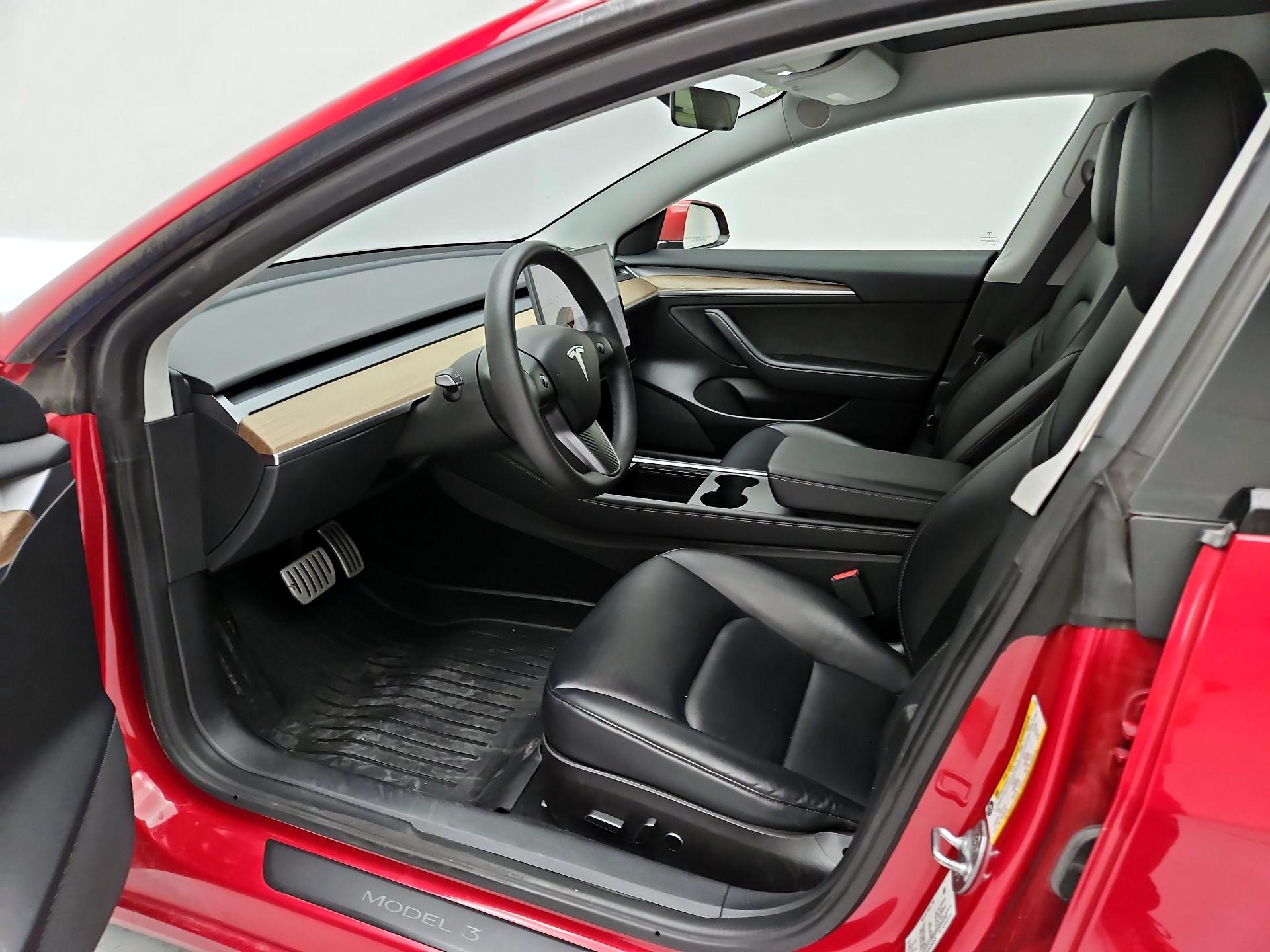 Thumbnail: 2022 Tesla Model 3 - 11