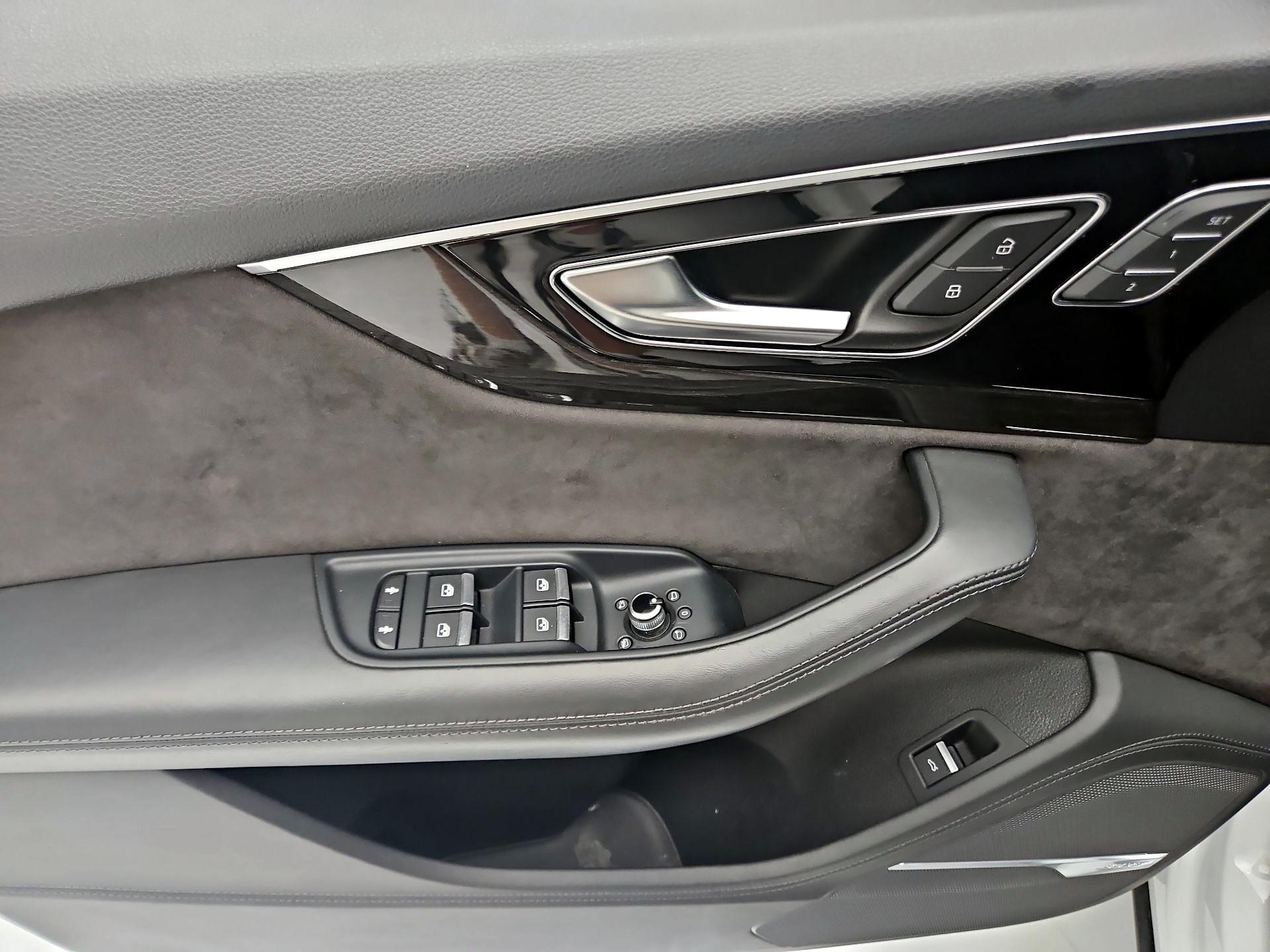 Thumbnail: 2019 Audi Q7 - 12