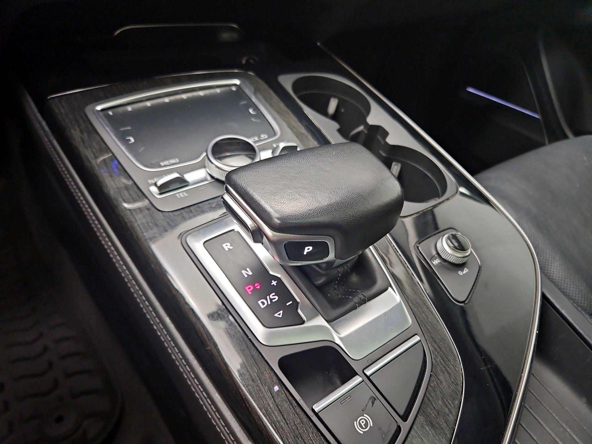 Thumbnail: 2019 Audi Q7 - 18