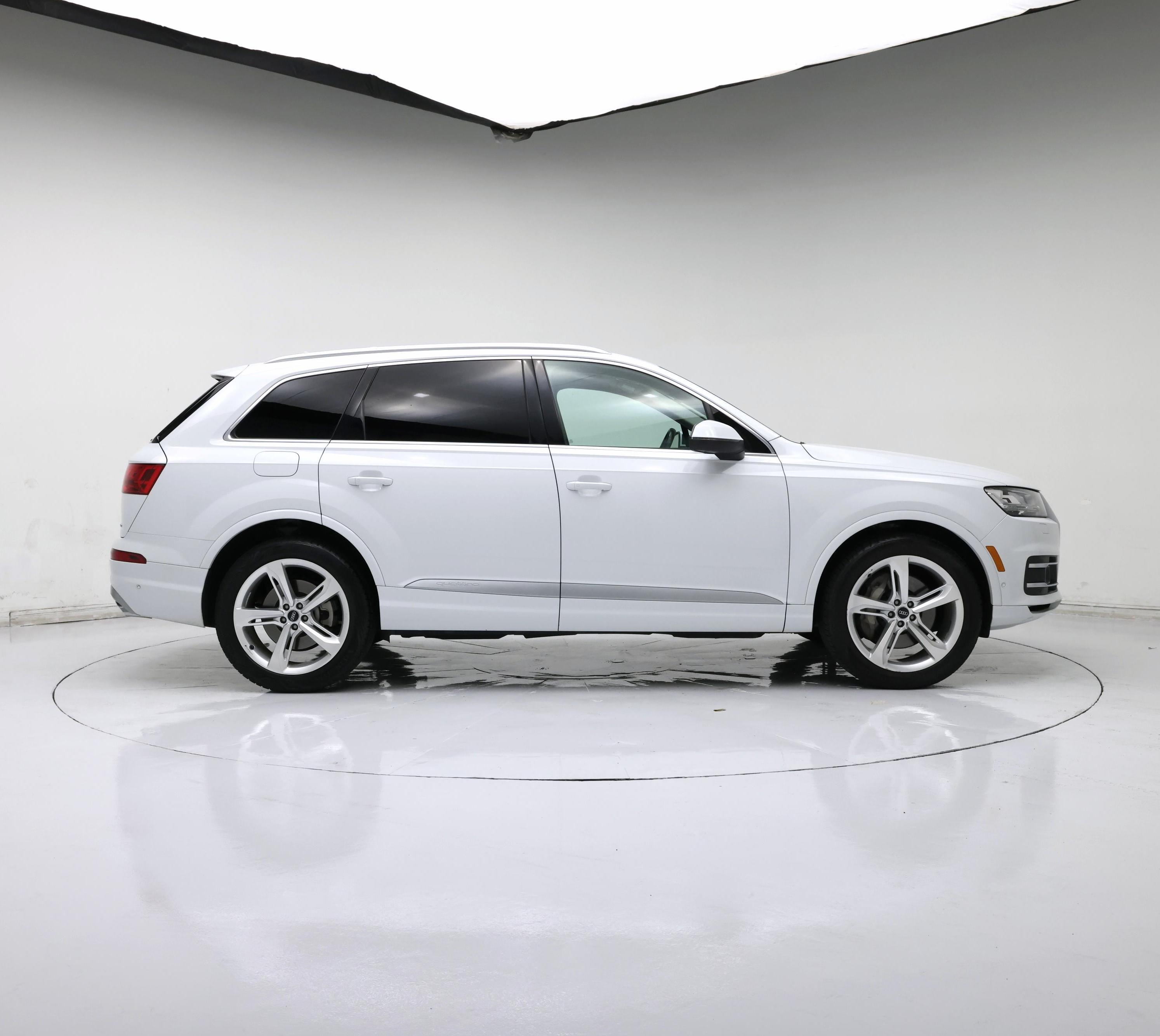 Thumbnail: 2019 Audi Q7 - 7