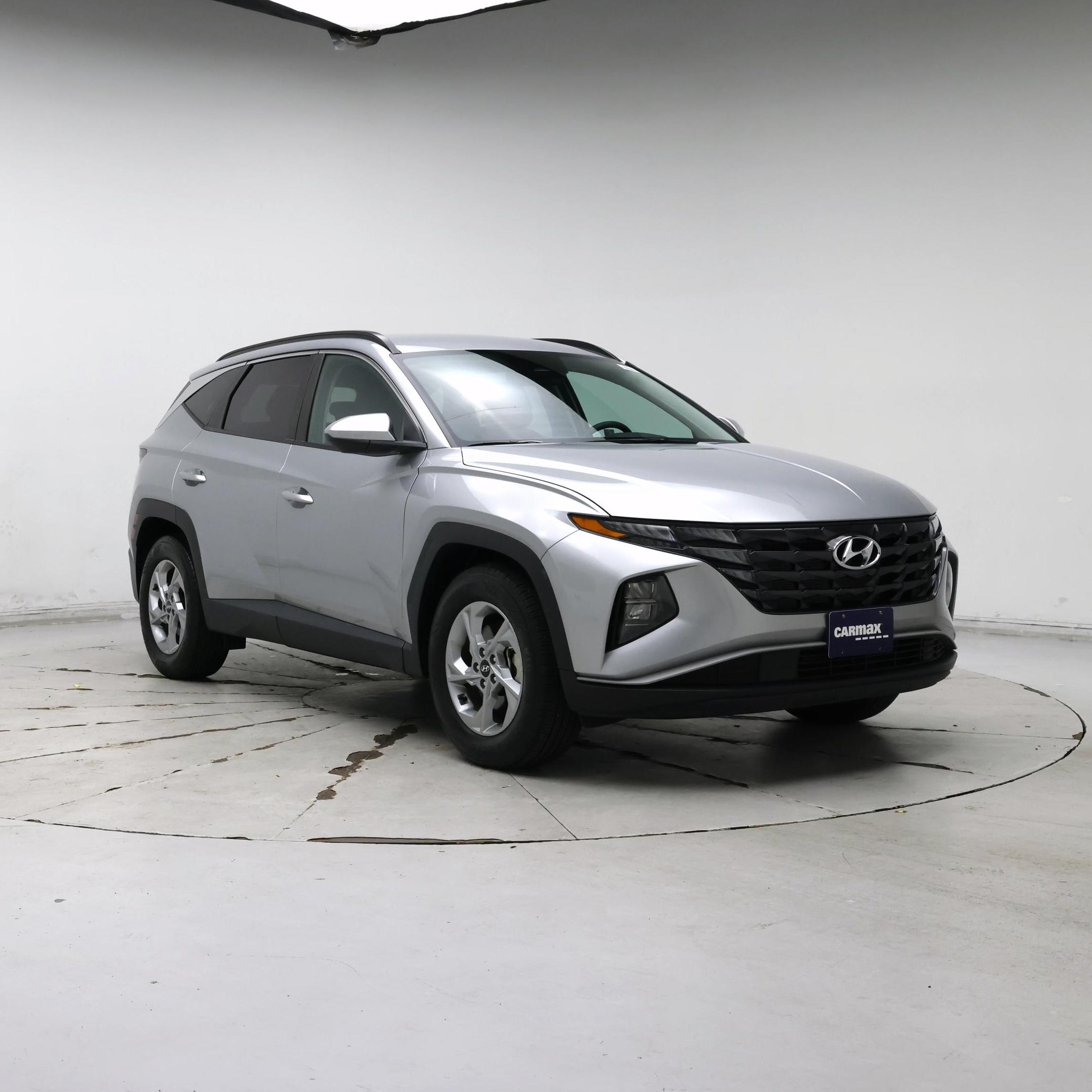Silver 2024 Hyundai Tucson SUV / Crossover Front-Wheel Drive Automatic