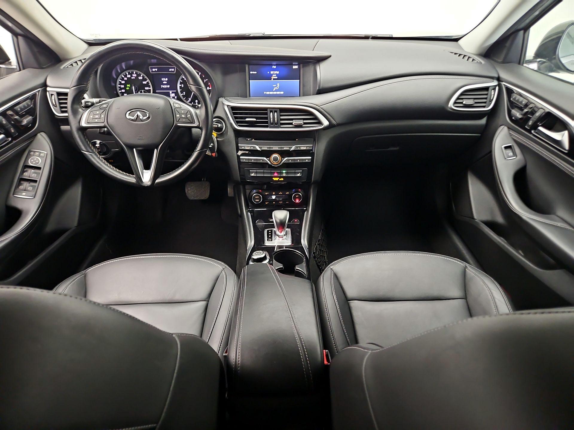 Thumbnail: 2017 INFINITI QX30 - 9