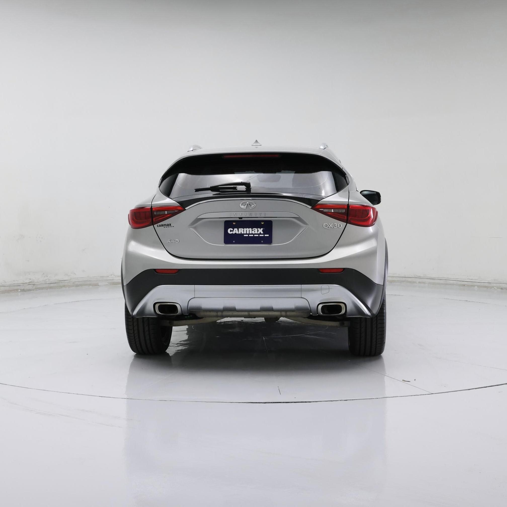 Thumbnail: 2017 INFINITI QX30 - 6