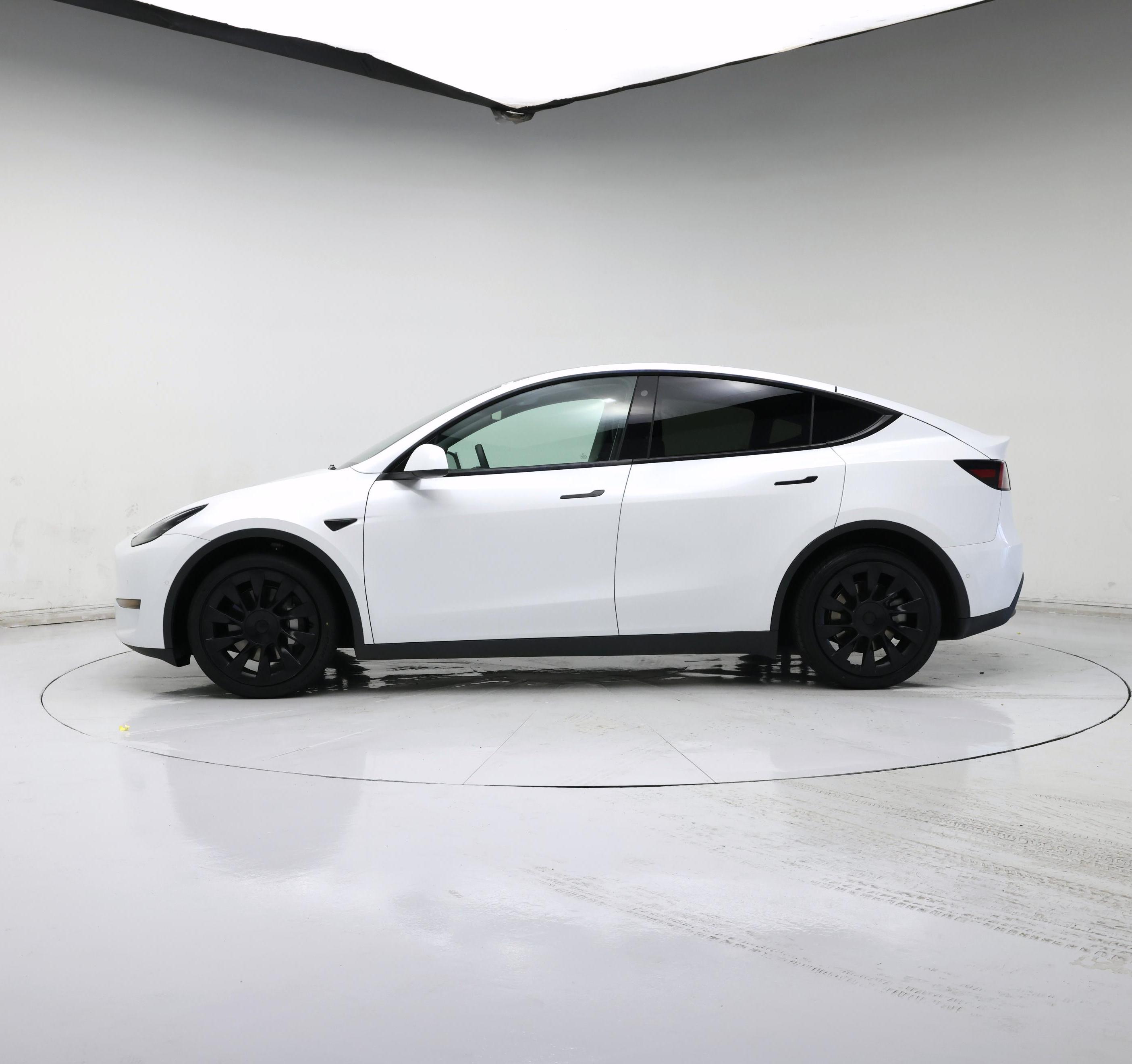 Thumbnail: 2022 Tesla Model Y - 3